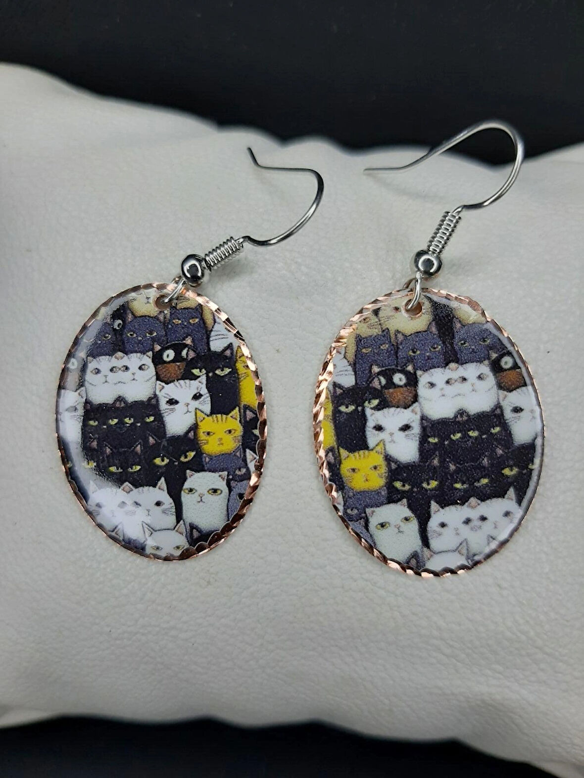 MRYart Kedi Desenli Oval Bakır Küpe