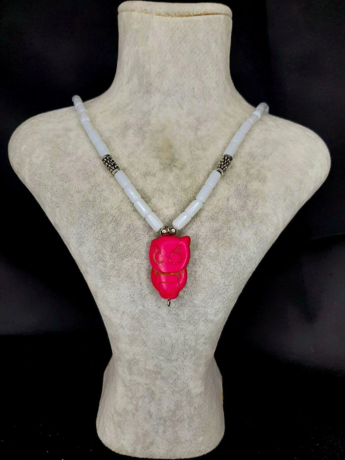 MRYart Doğal Taş Kalp Uçlu Kolye – Pembe Oniks Taşı & Beyaz Boncuklu