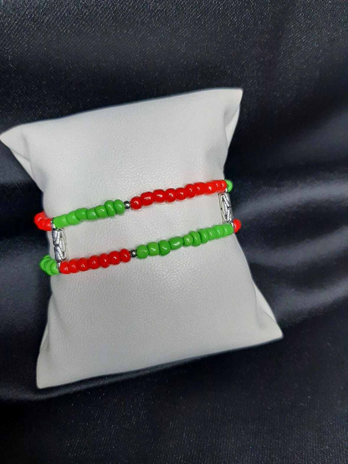 MRYart El Yapımı Renkli Kum Boncuk Çiftli Bileklik – Kırmızı & Yeşil