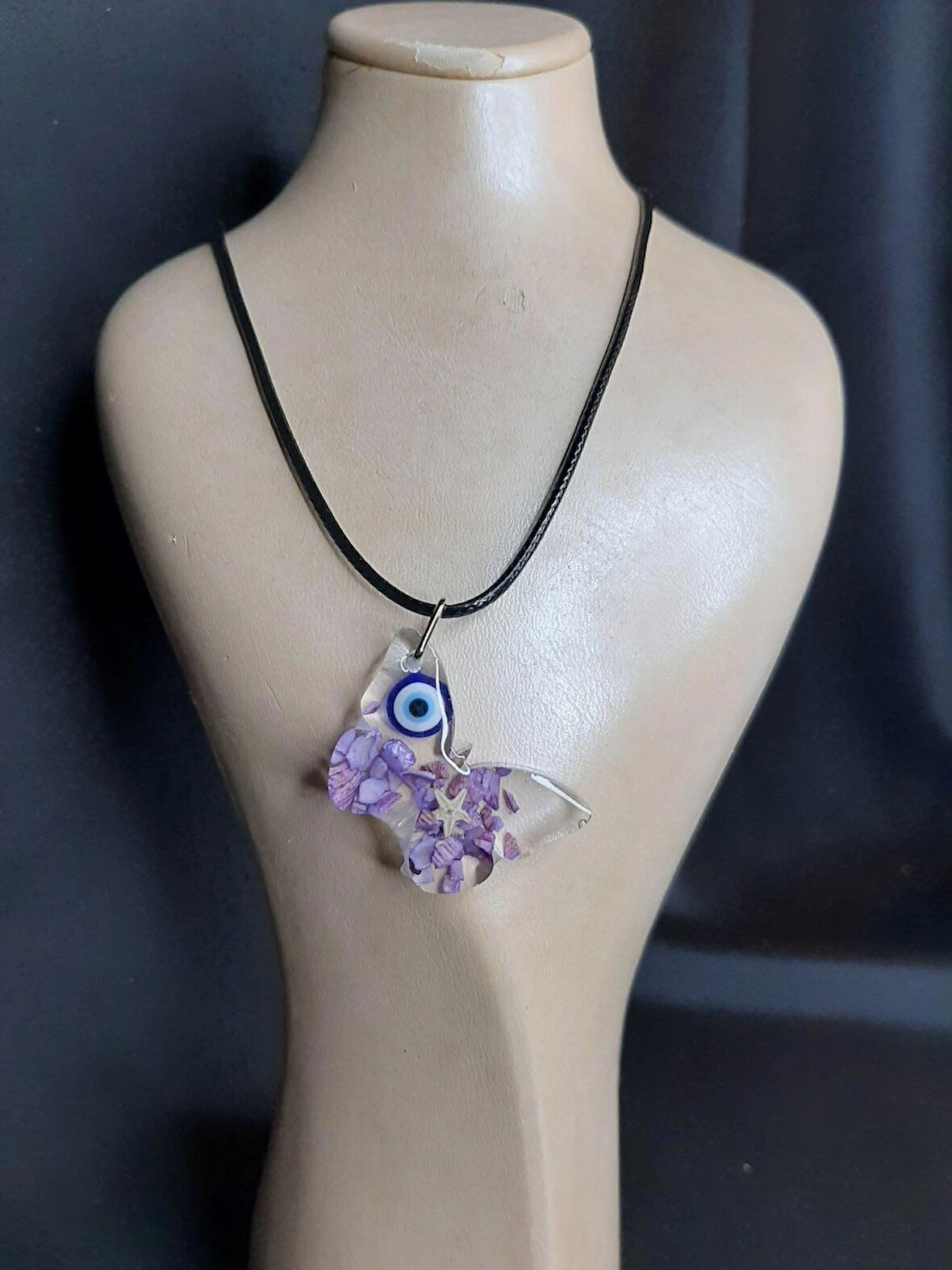 MRYart Kelebek Epoksi Kolye Zarif ve Şık Tasarım