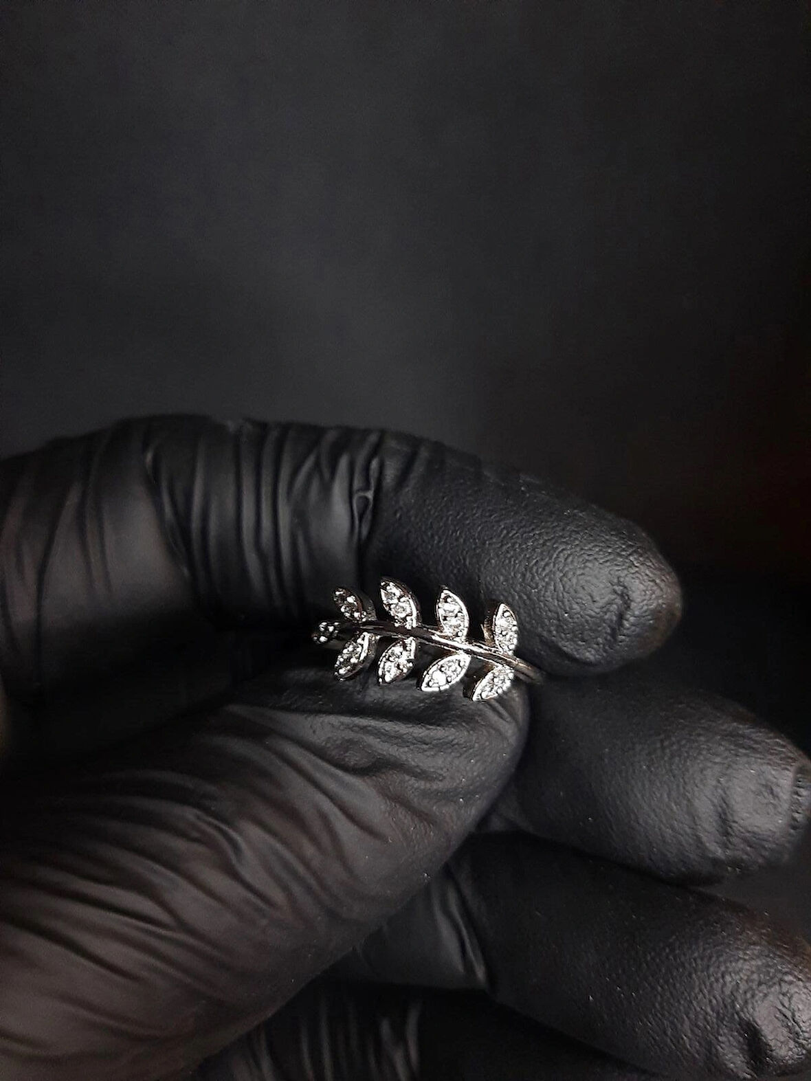 MRYart Gümüş Renk Yaprak Zirkon Taşlı Yüzük Ayarlanabilir