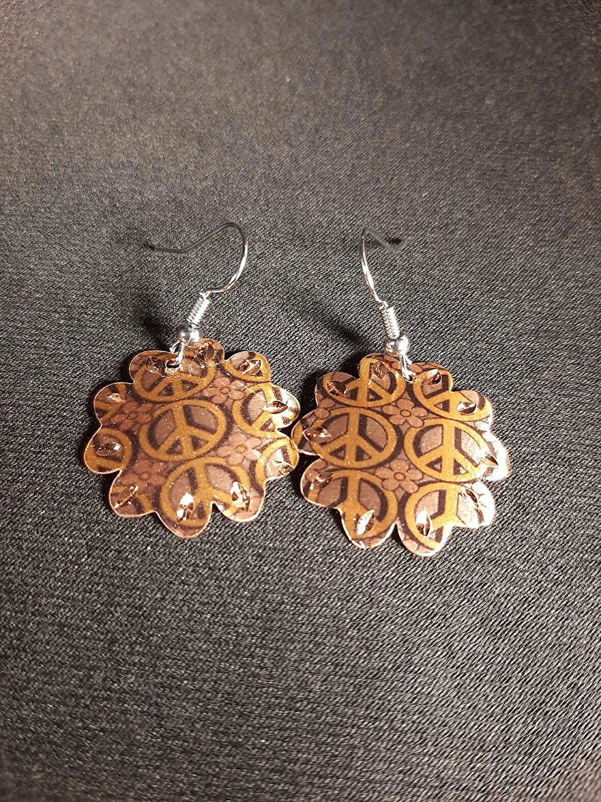 MRYart Özgürlük Amblemi Temalı Çiçek Bakır Küpe