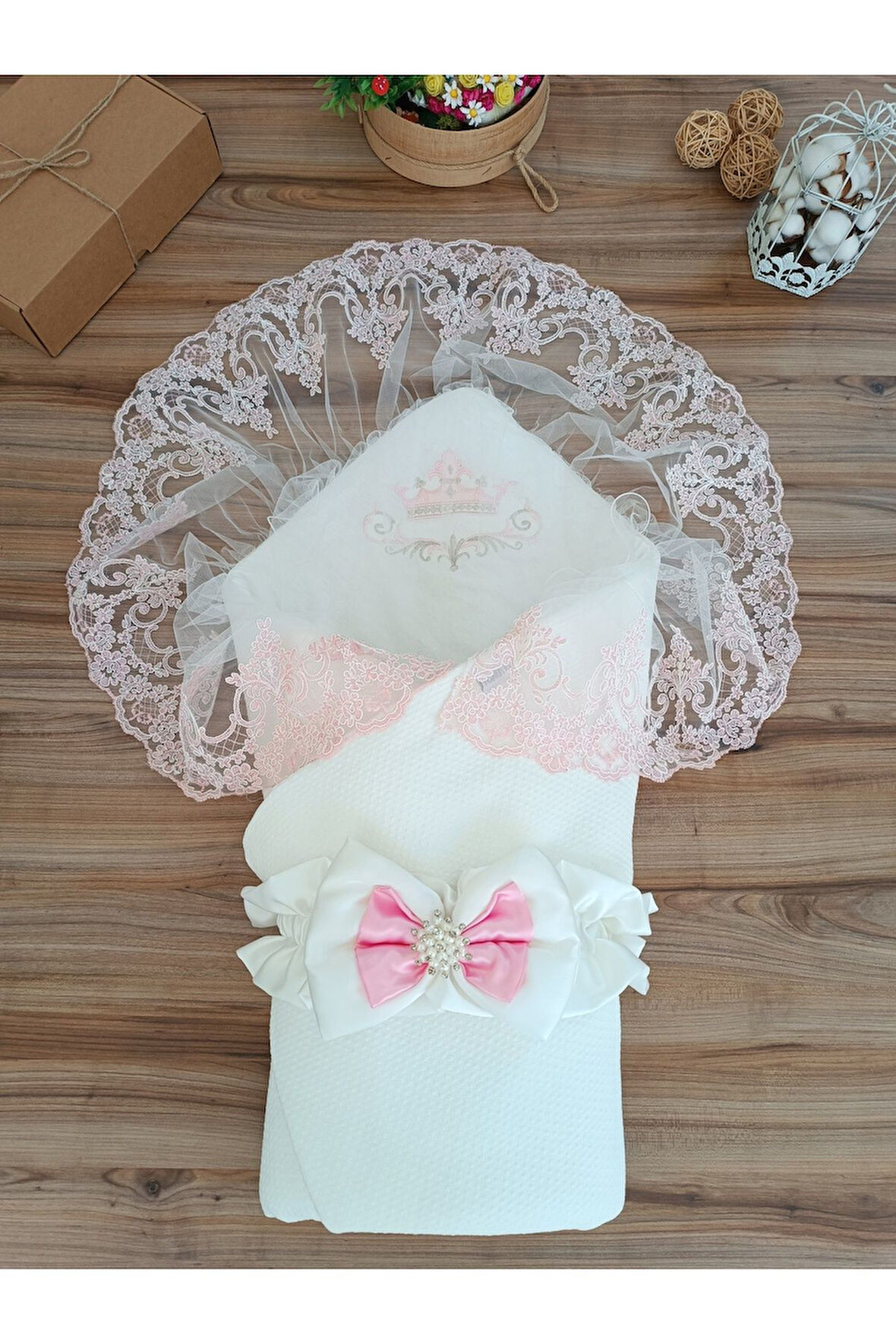 Pembe Bebek Battaniyesi Dantelli %100 Pamuklu Kundak Mevlütlük Hediyelik Hastane Çıkısı Yenidoğan