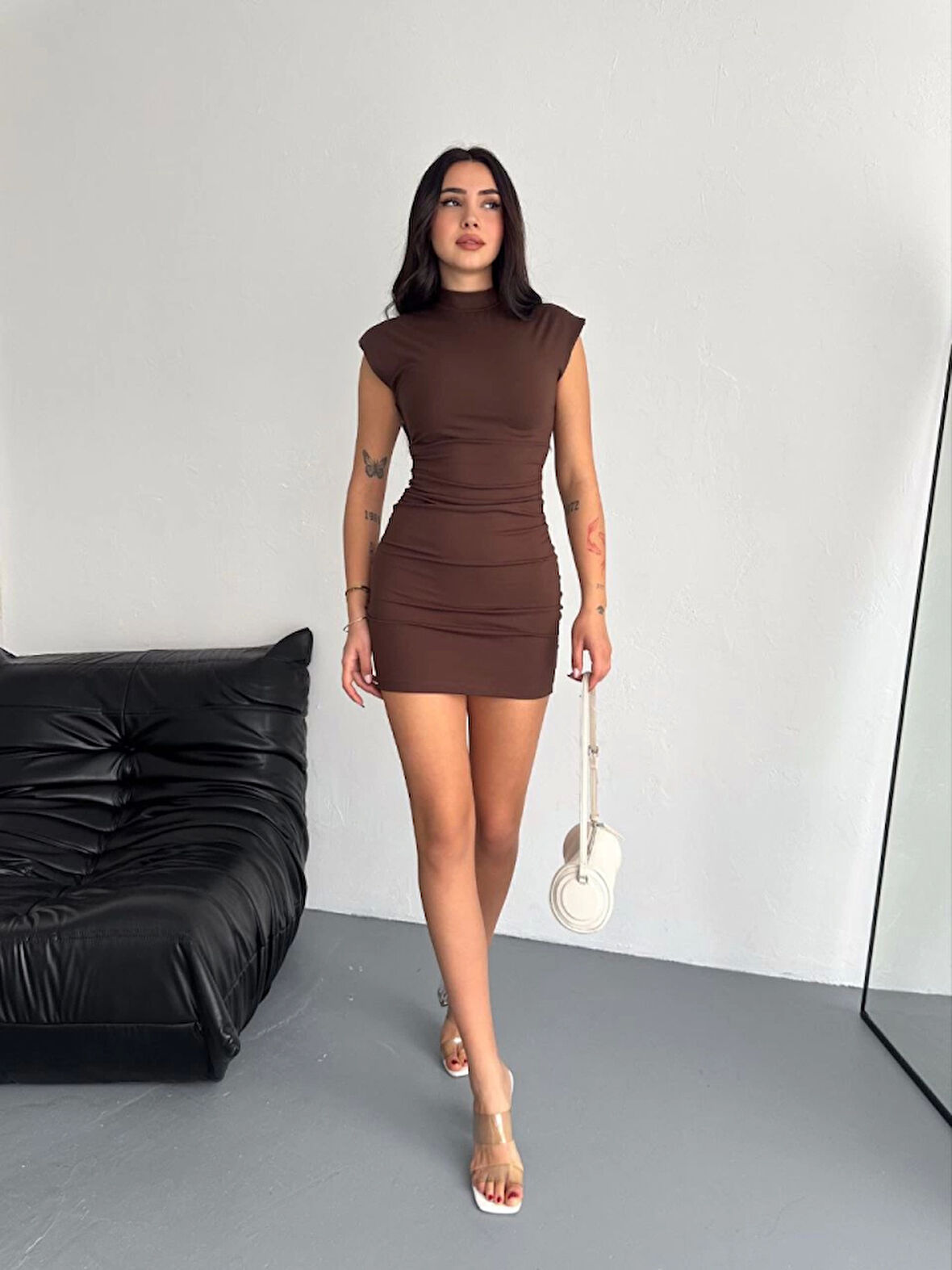 kinoedze Yarım Bogazlı Kolsuz Mini Boy Elbise - Kahve