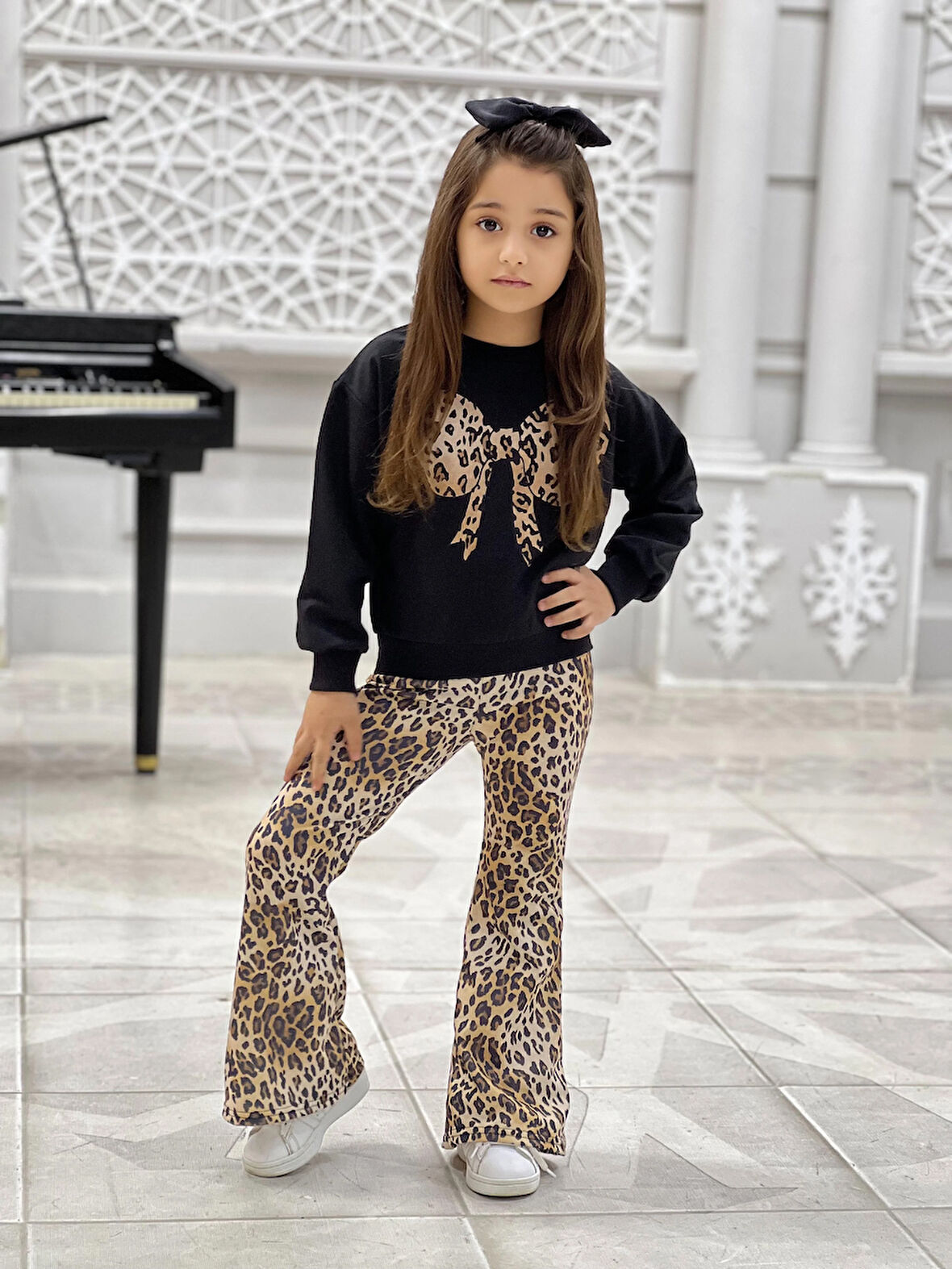 Kız Çocuk Leopar Desenli Fiyonk Detaylı Yumuşak Dokulu Günlük Stil Alt Üst Takım
