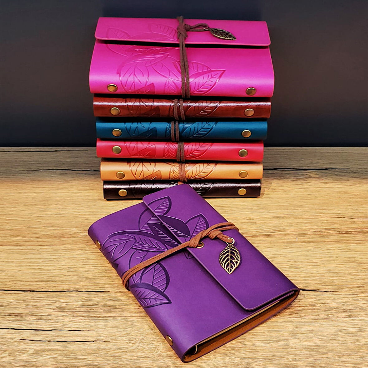 KENPAZAR Yaprak Desenli Deri Defter