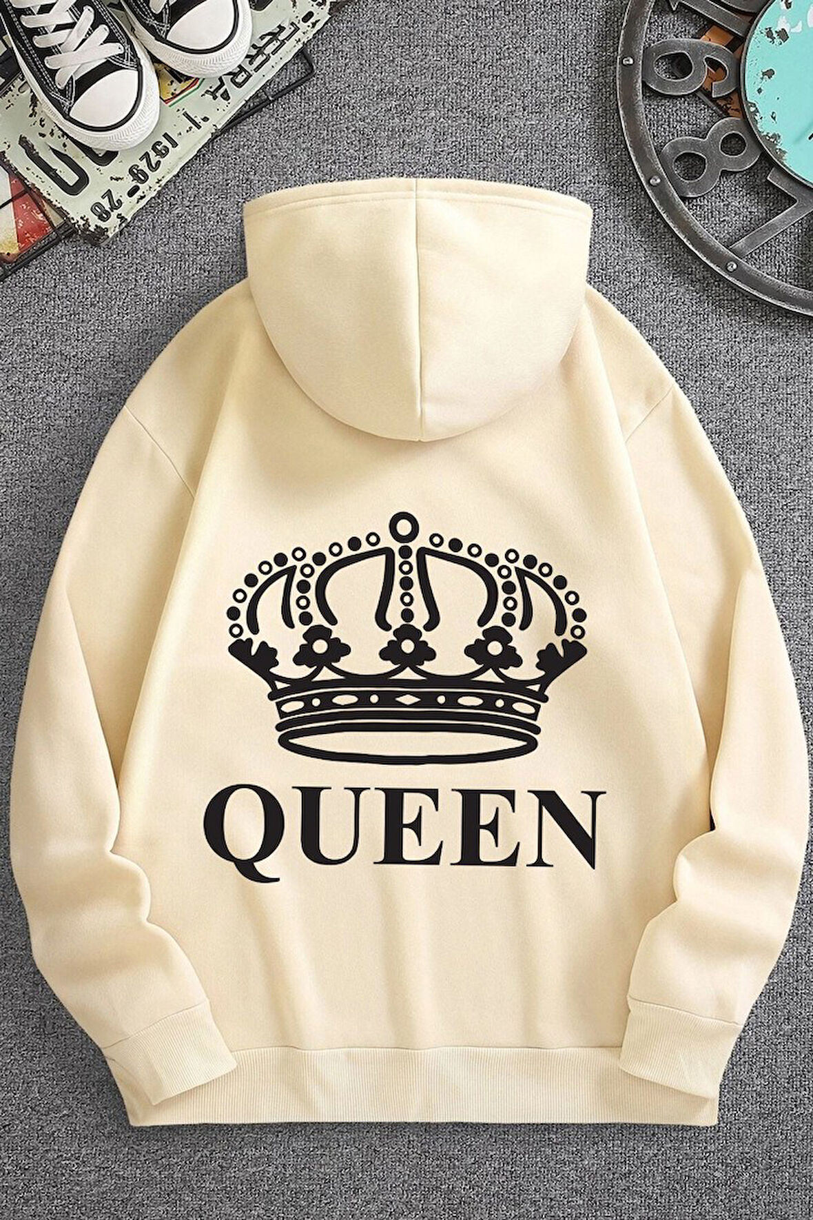 Uyguntarz Unisex Quenn Sırt Baskılı Sweatshirt