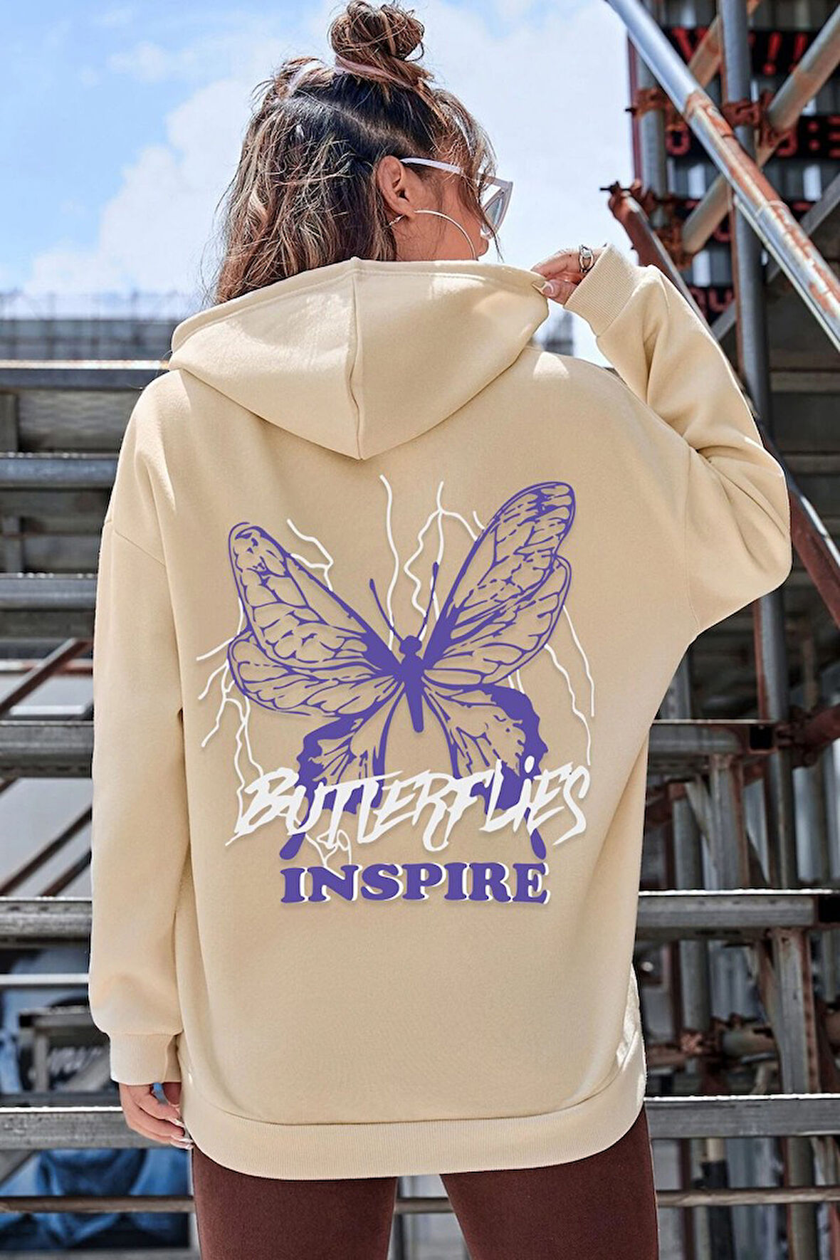 Uyguntarz Unisex Butterfly & Letter Graphic Baskılı Sweatshirt