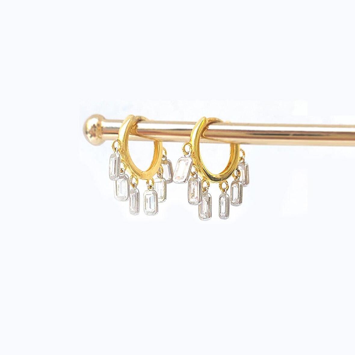 Gümüş Taşlı Halka Küpe