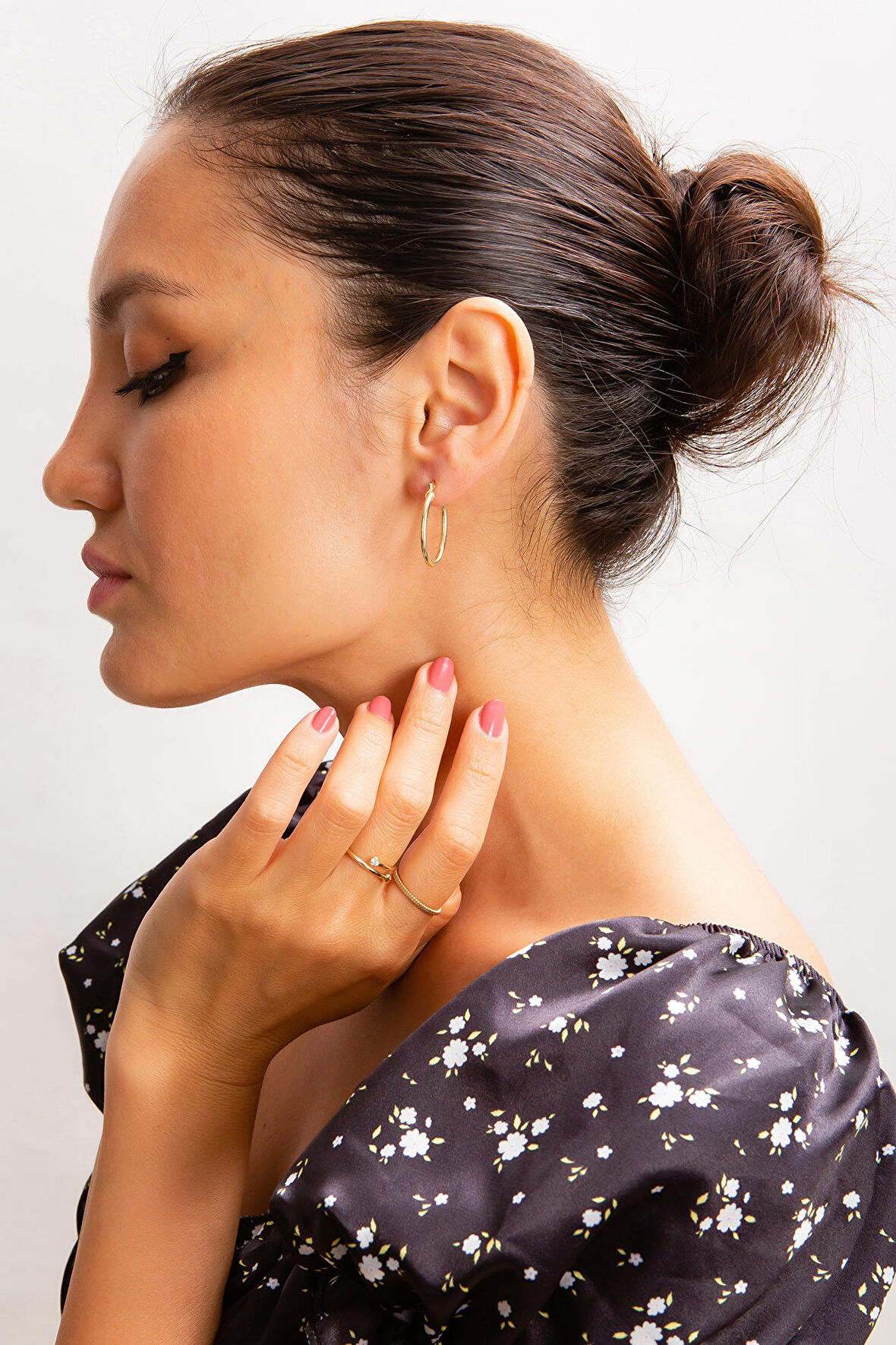 Zarif Uzun Halka Küpe