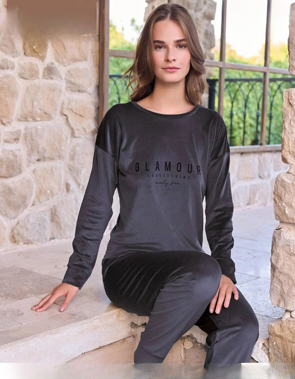 Pijamoni Kadın Kışlık Bisiklet Yaka Likralı Soft Kadife Pijama Takımı 4200/12 - 1 Adet