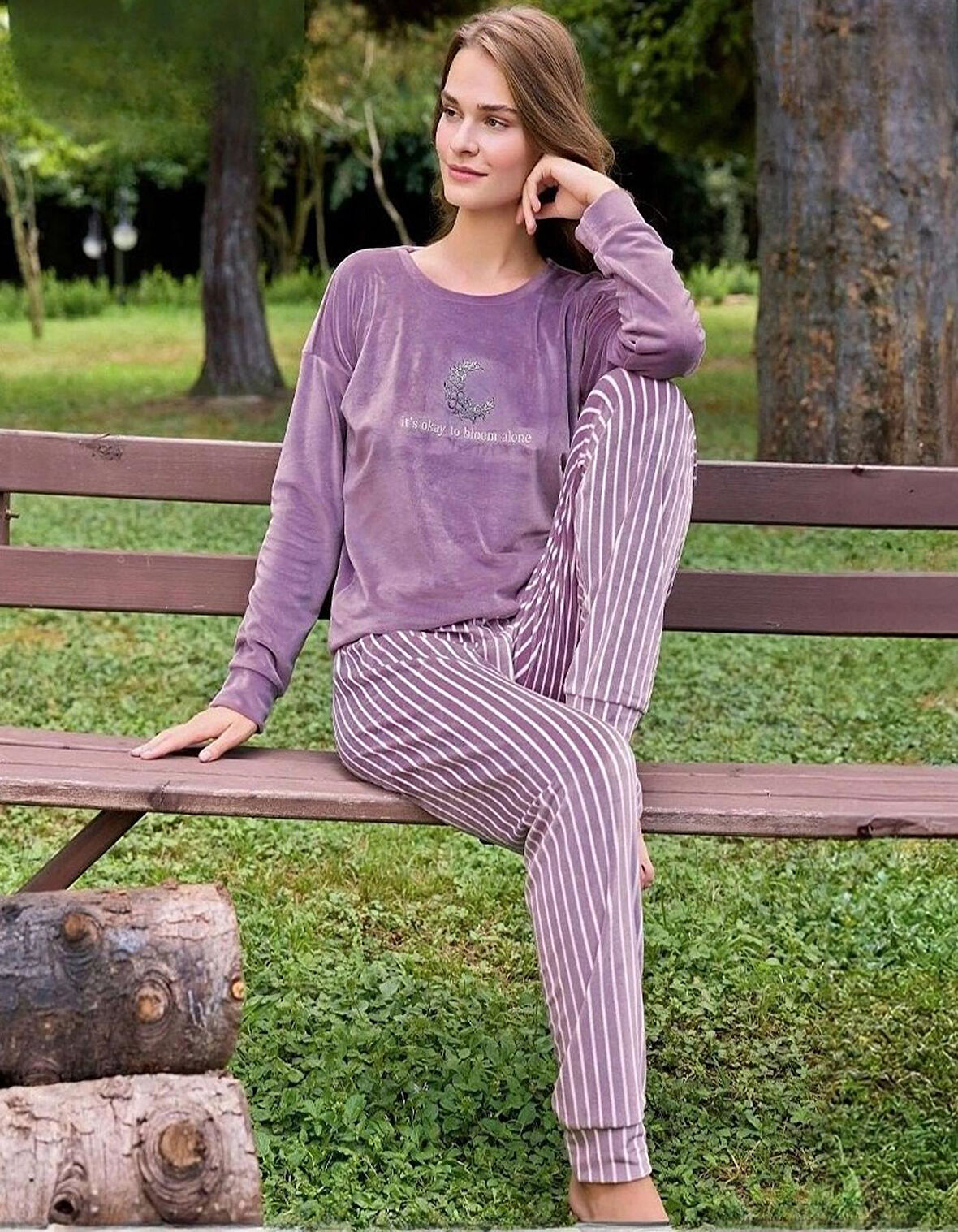 Pijamoni Kadın Kışlık Bisiklet Yaka Likralı Kadife Pijama Takımı 4210/6- 1 Adet