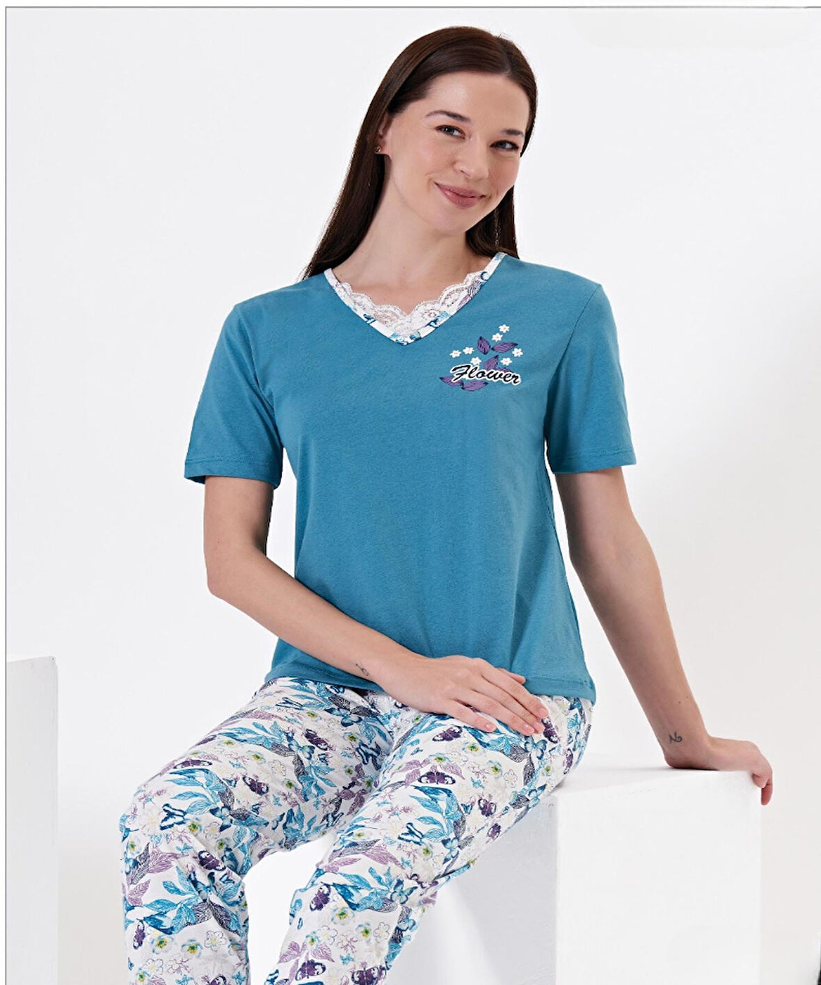 Miss Klein Kadın V Yaka Pamuklu Likralı Kısa Kol Pijama Takımı 1109 - 1 Adet