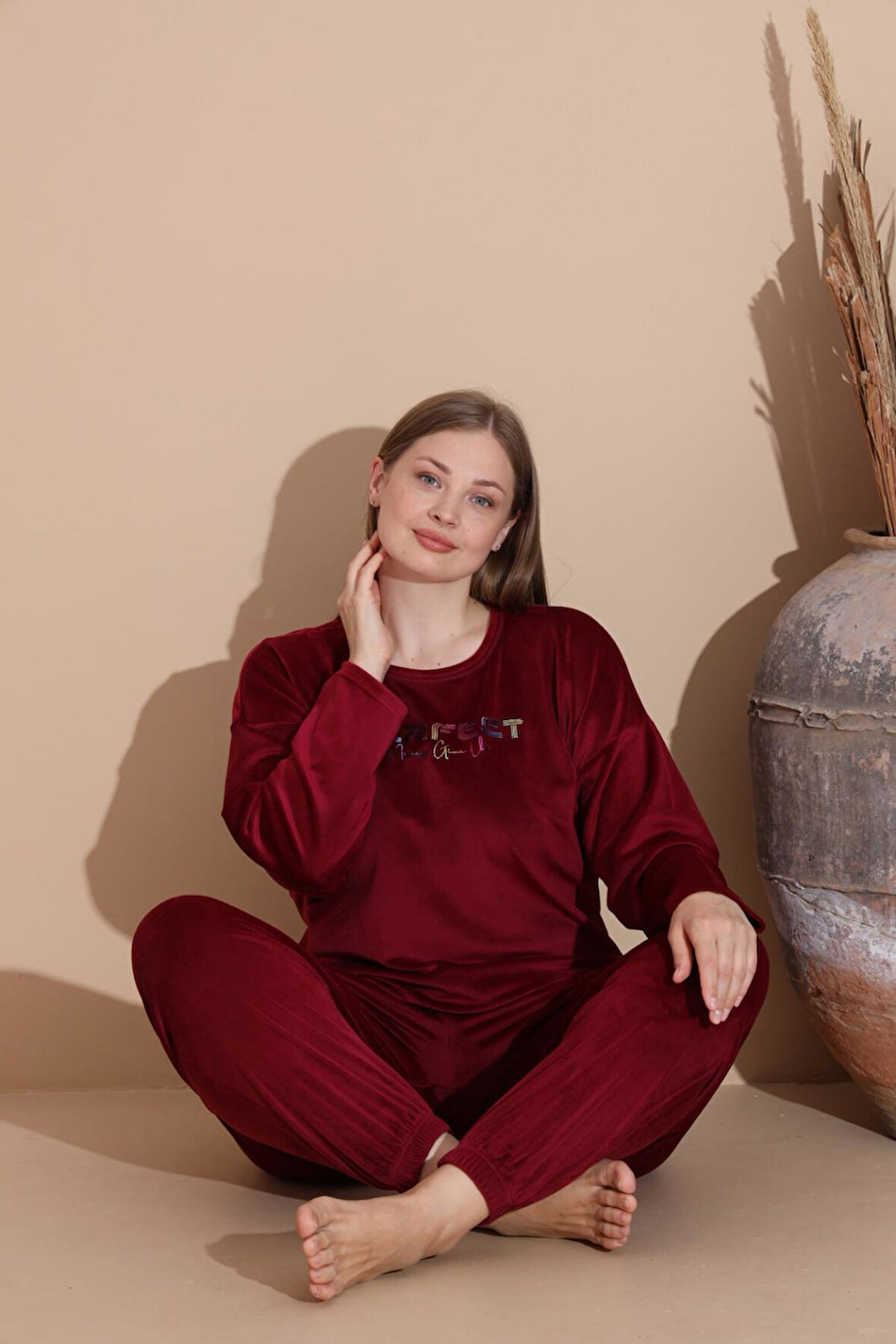 Boyraz Kadın KIŞLIK Fransız Kadife Büyük Beden Bisiklet Yaka Uzun Kol Pijama Takımı 03148 - 1 Adet