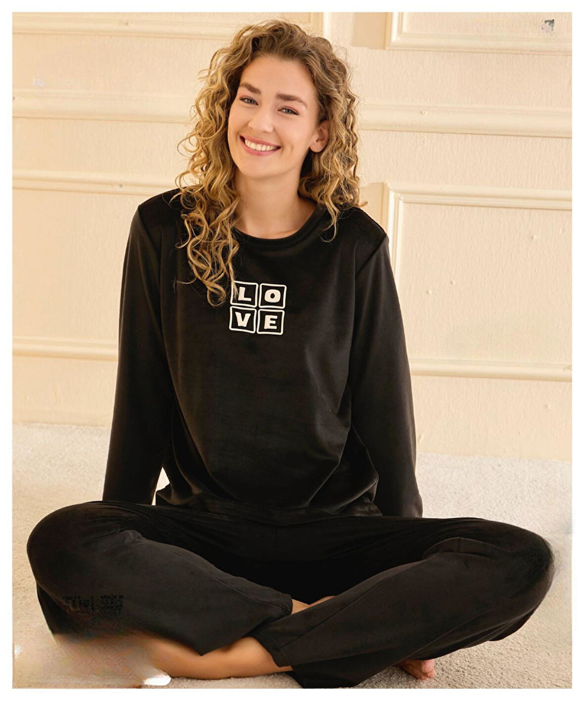 Mihra Kadın Kışlık Bisiklet Yaka Kadife Pijama Takımı 13166S - 1 Adet