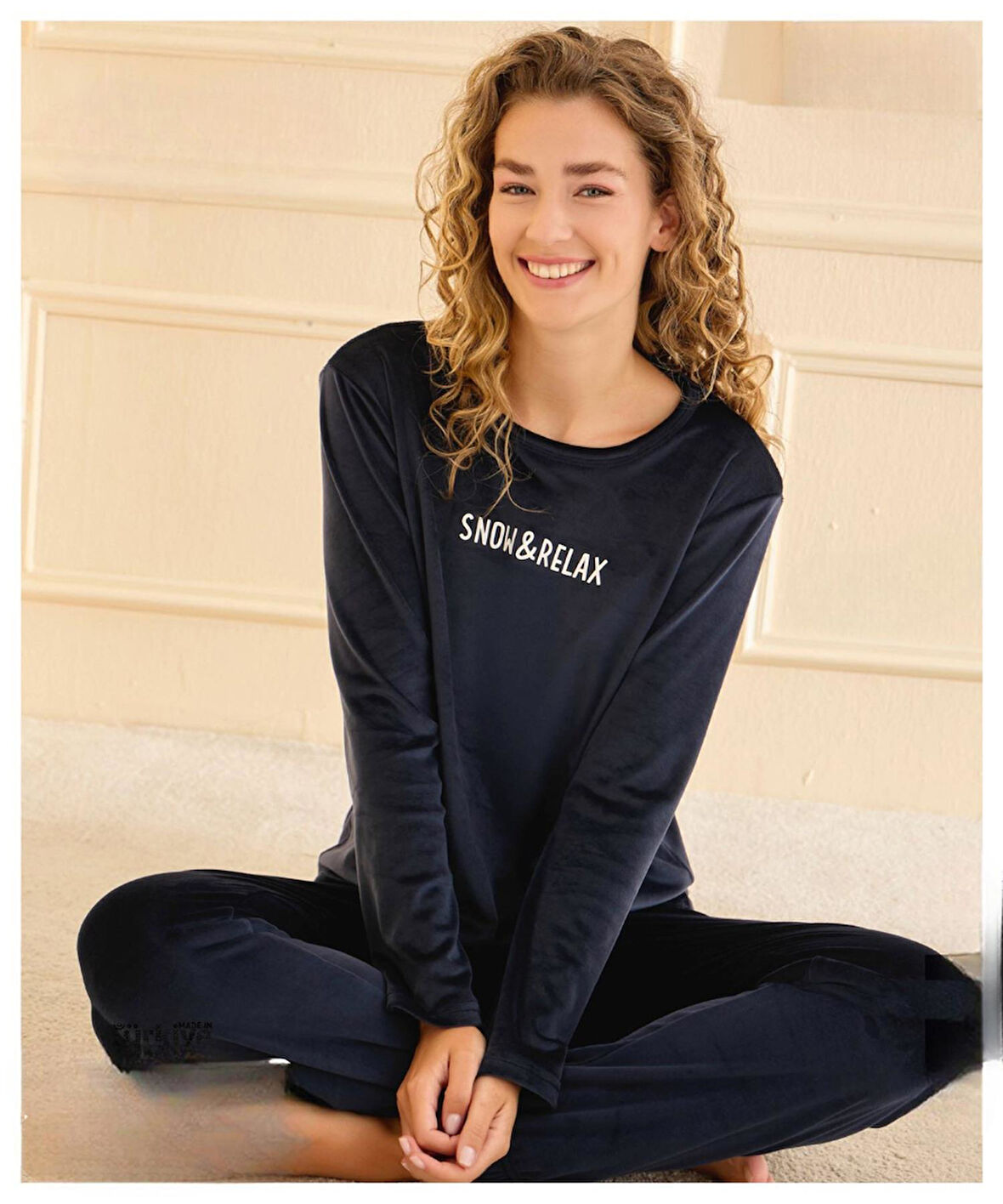 Mihra Kadın Kışlık Bisiklet Yaka Kadife Pijama Takımı 13164L - 1 Adet