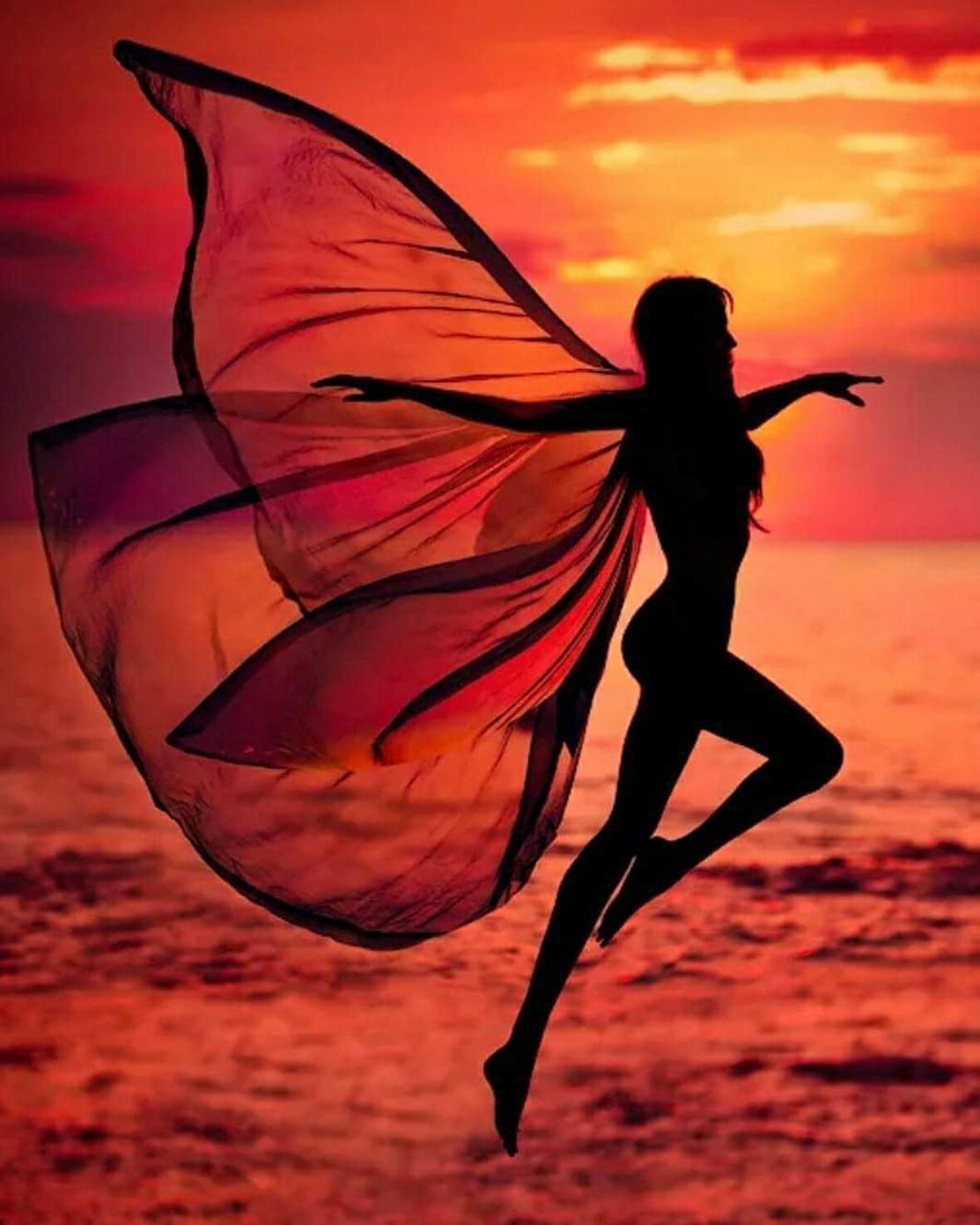 Canvas Sahildeki Kelebek Kadın Sayılarla Boyama Seti Kasnaklı 40 x 50 cm