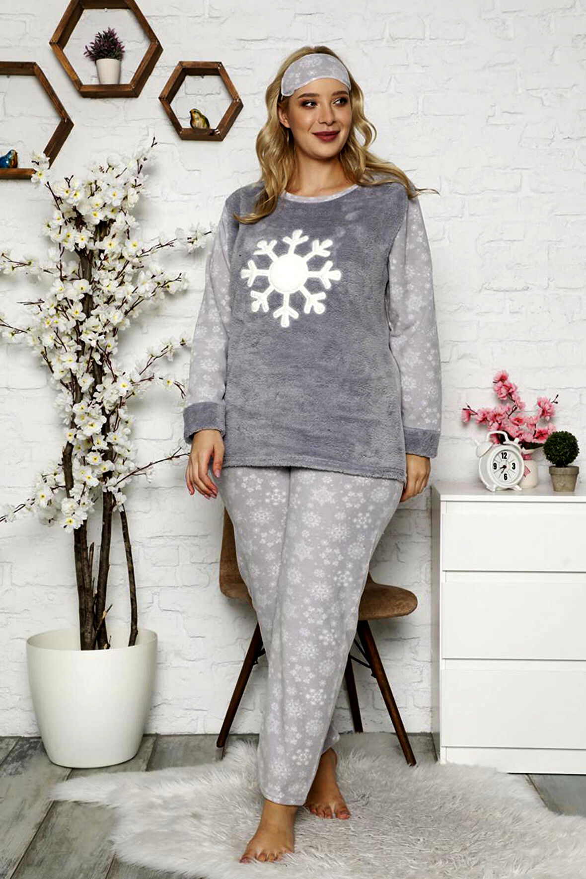 Nisanca Büyük Beden Kadın Polar Peluş Pijama Takımı