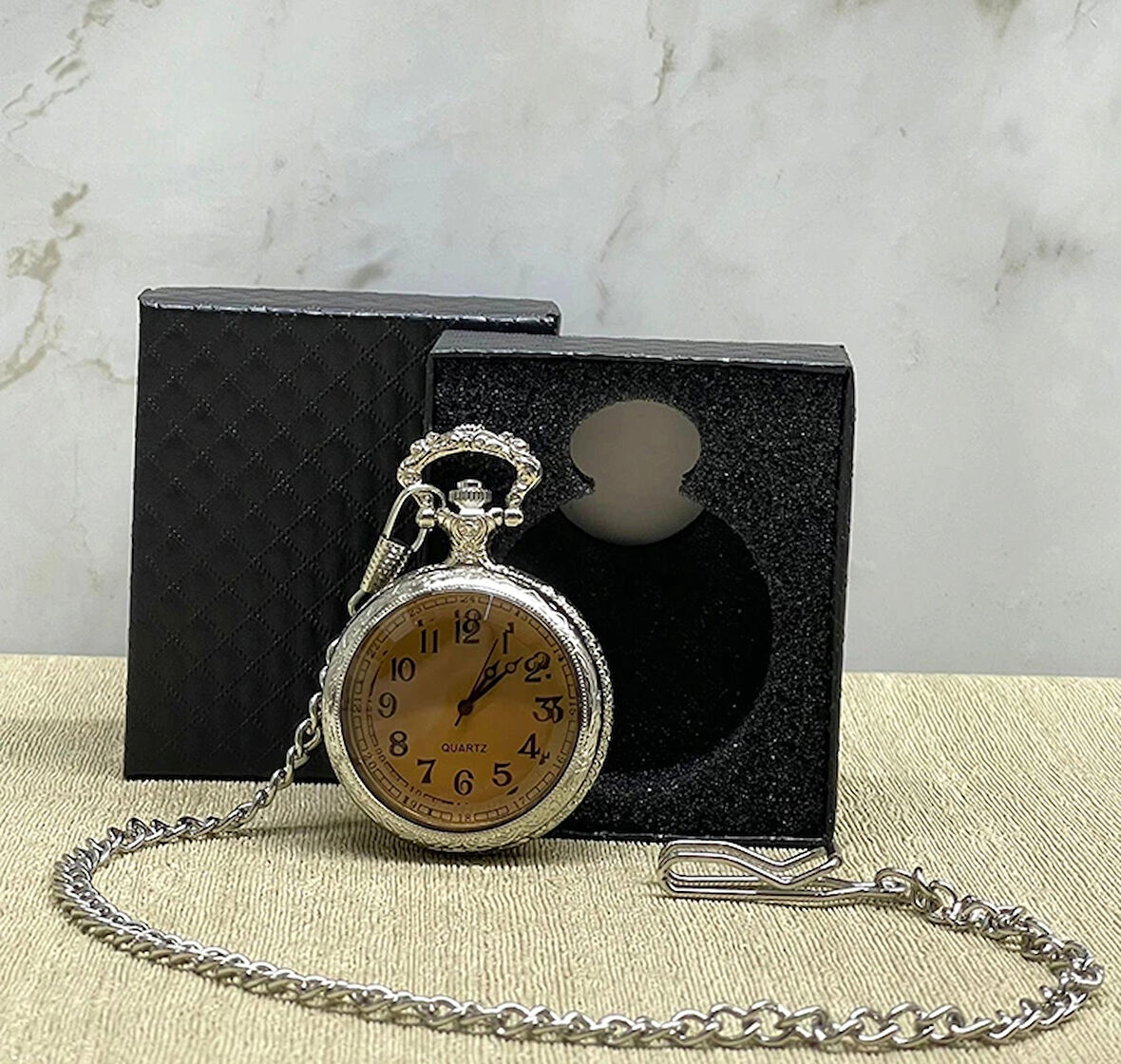 Leyloş Özel Kutulu Camlı Gümüş Köstekli Saat