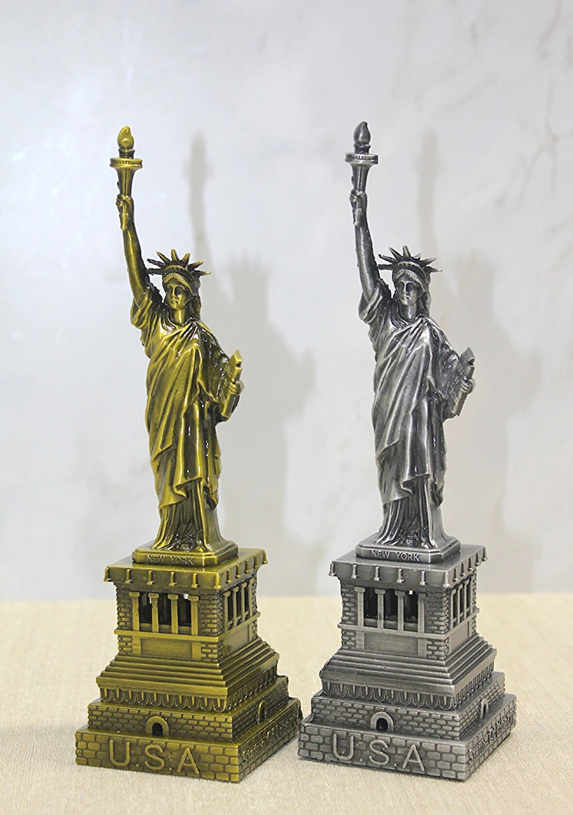 Leyloş Metal Özgürlük Anıtı