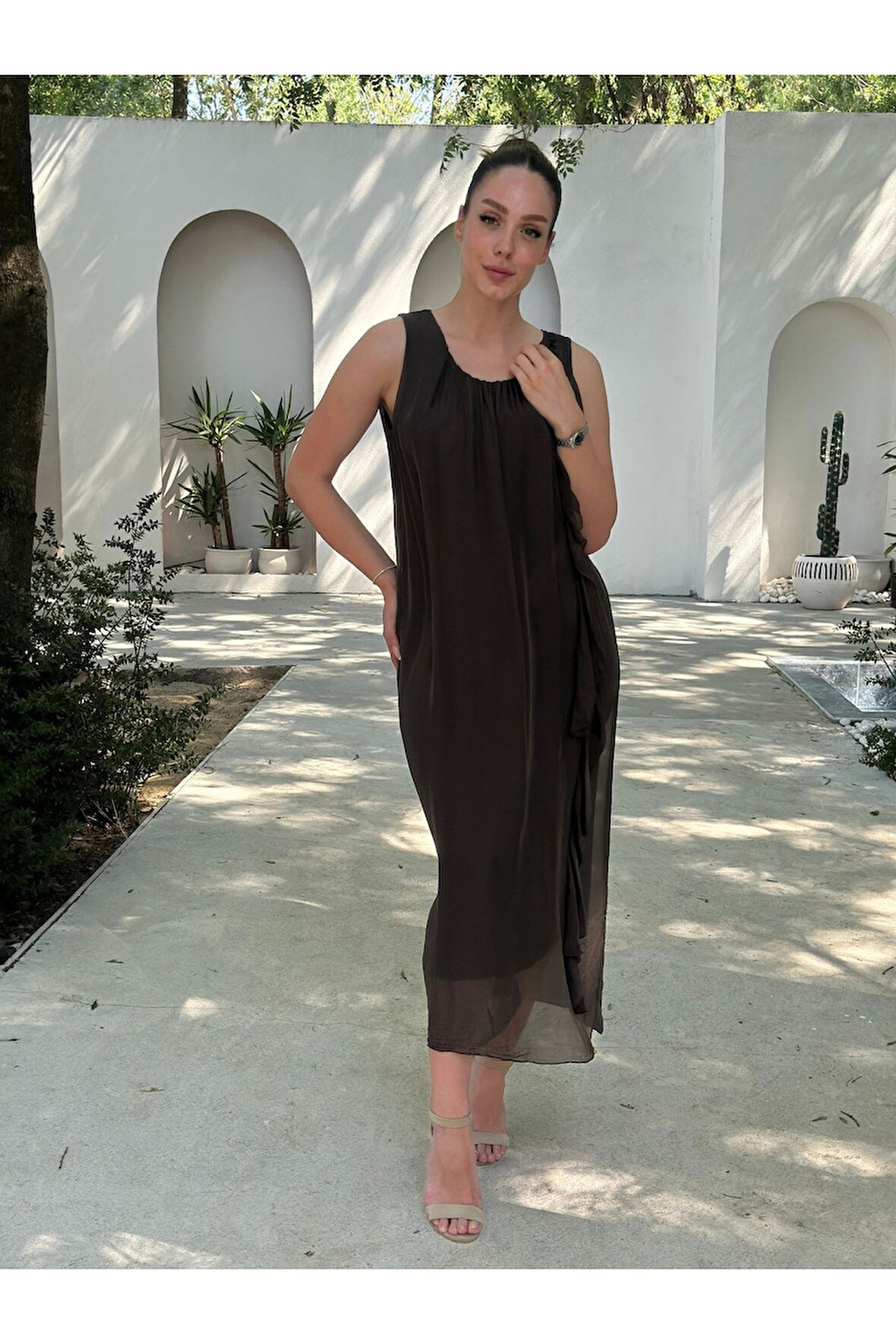 YAZLIK İPEK KUMAŞ SIFIR KOL ELBİSE