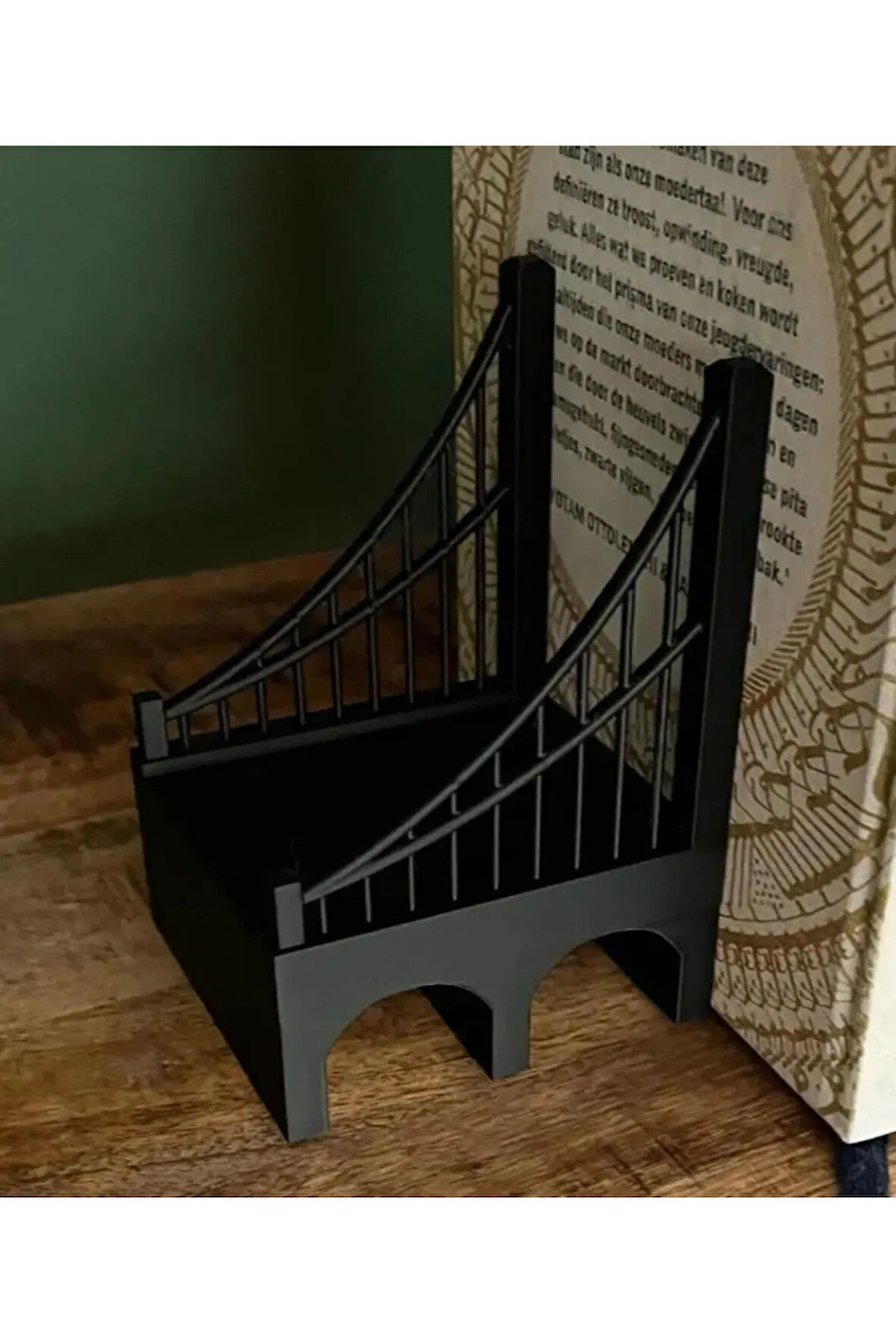Just3dprintings Asma Köprü Kitap Tutucu