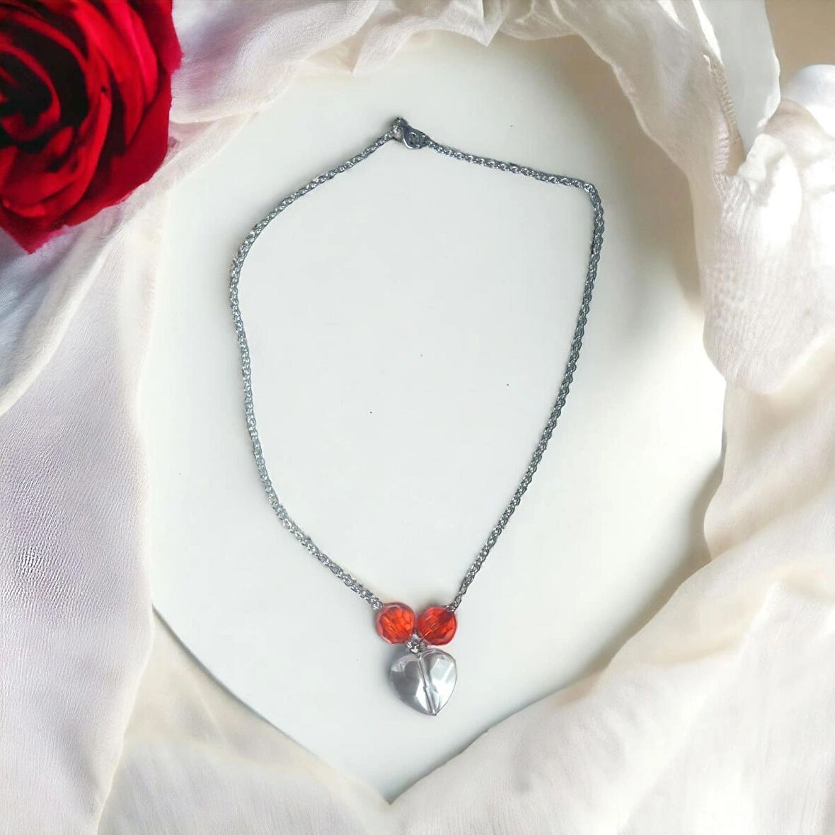 Kalp Uçlu Boncuk Tasarımlı Aesthetic Vintage Coquette Fairycore Glassy Heart Hediyelik Zincir Kolye