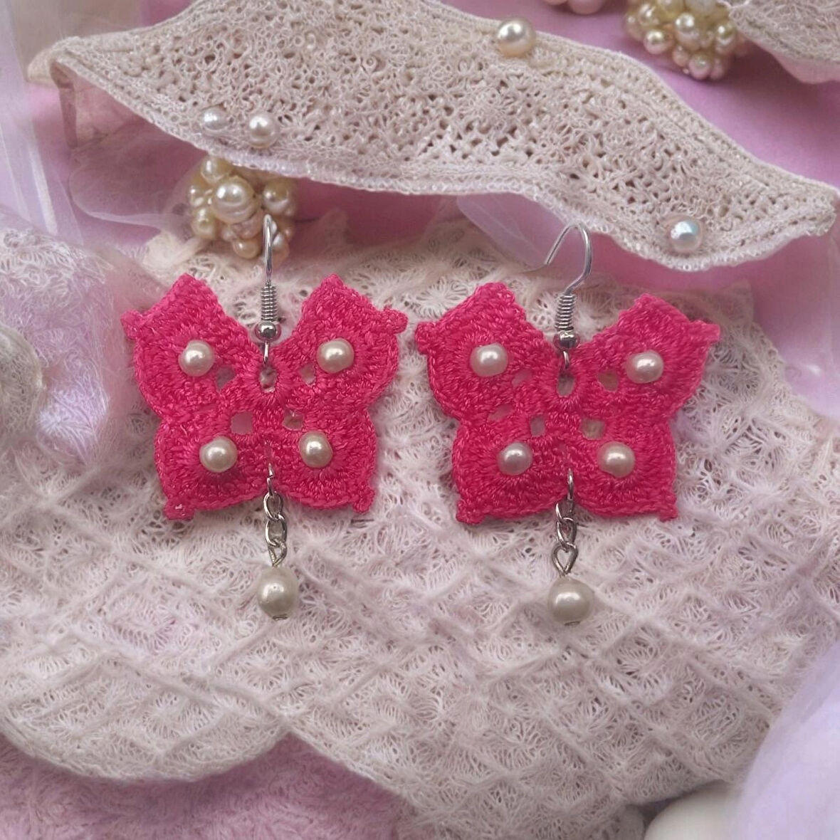 Örgü Etnik Otantik İnci Boncuklu Sallantılı Halka Aesthetic Soft Vintage Hediyelik Kelebek Koyu Pembe Renk Küpe