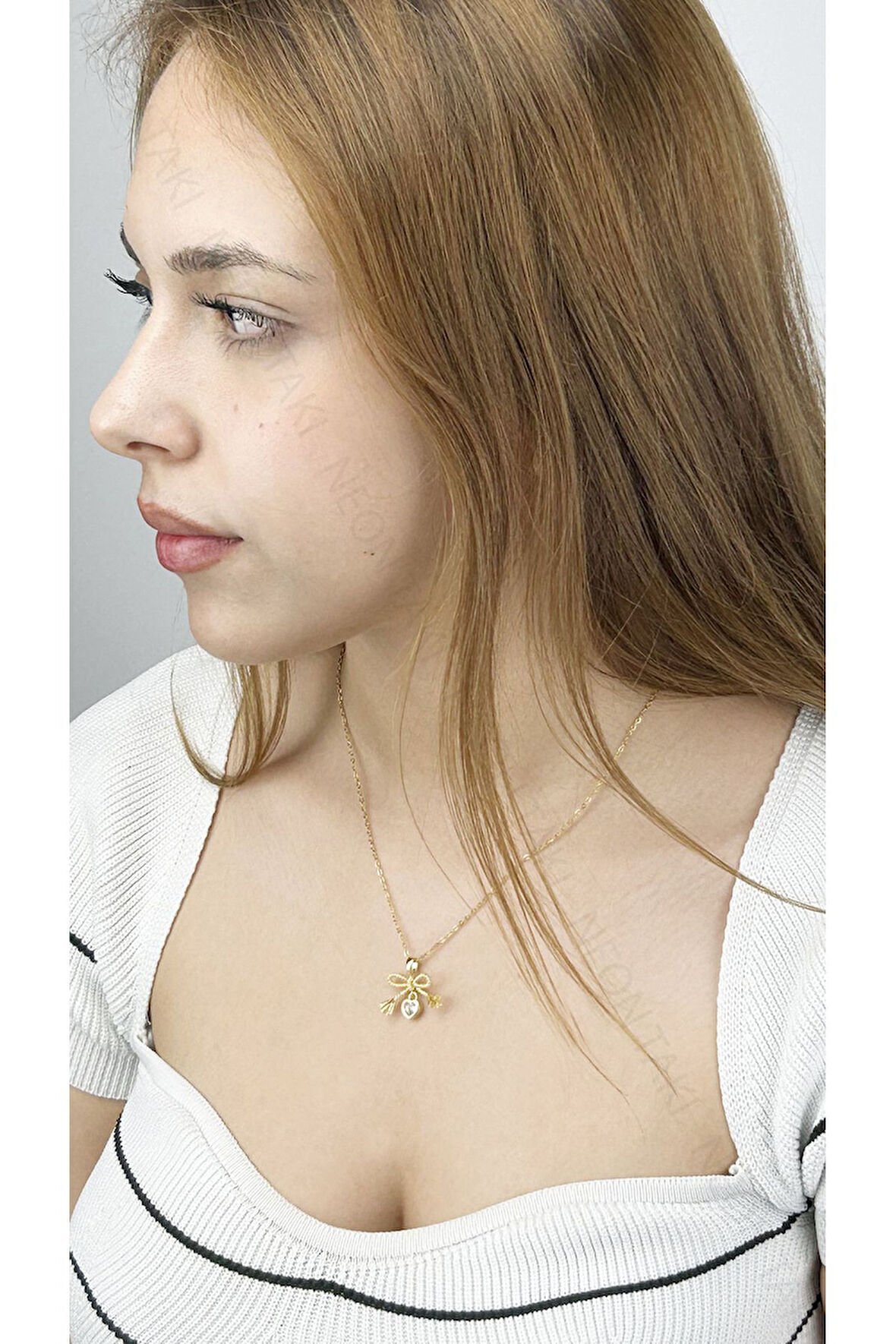 Zirkon Taşlı, Kurdela Ve Kalp Figürlü, Paslanmaz Çelik Kolye 325, Altın Renk