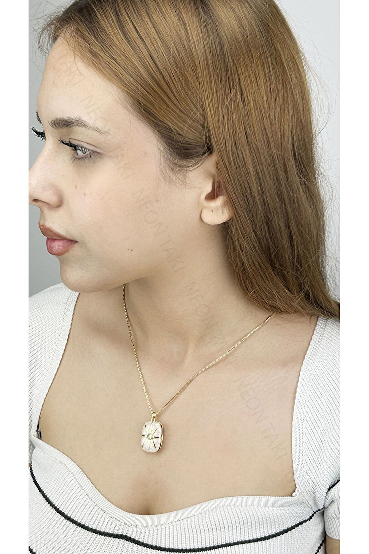 Mine Kapaklı Paslanmaz Çelik Kolye 400, Altın Renk