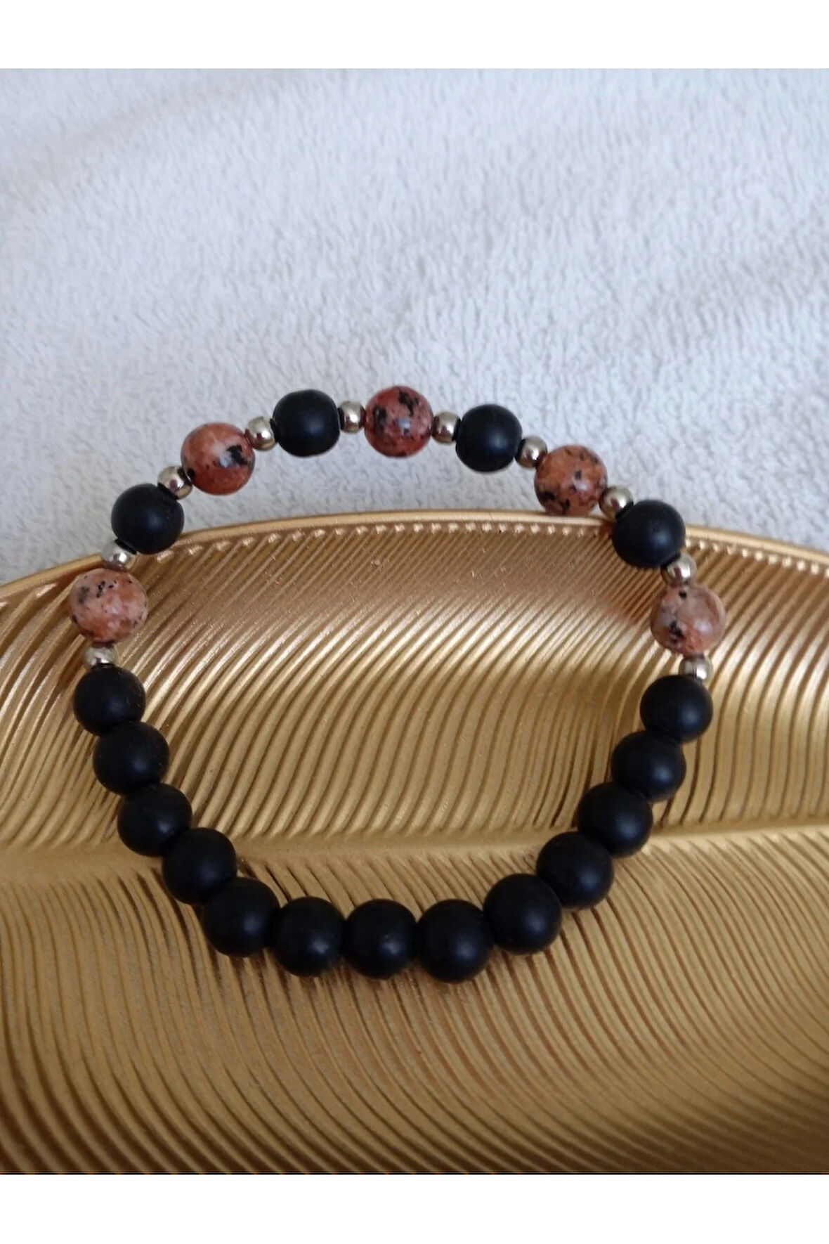 Doğal taş bileklik .Akik -Obsidyen kombini lastikli 22cm modern tarz.