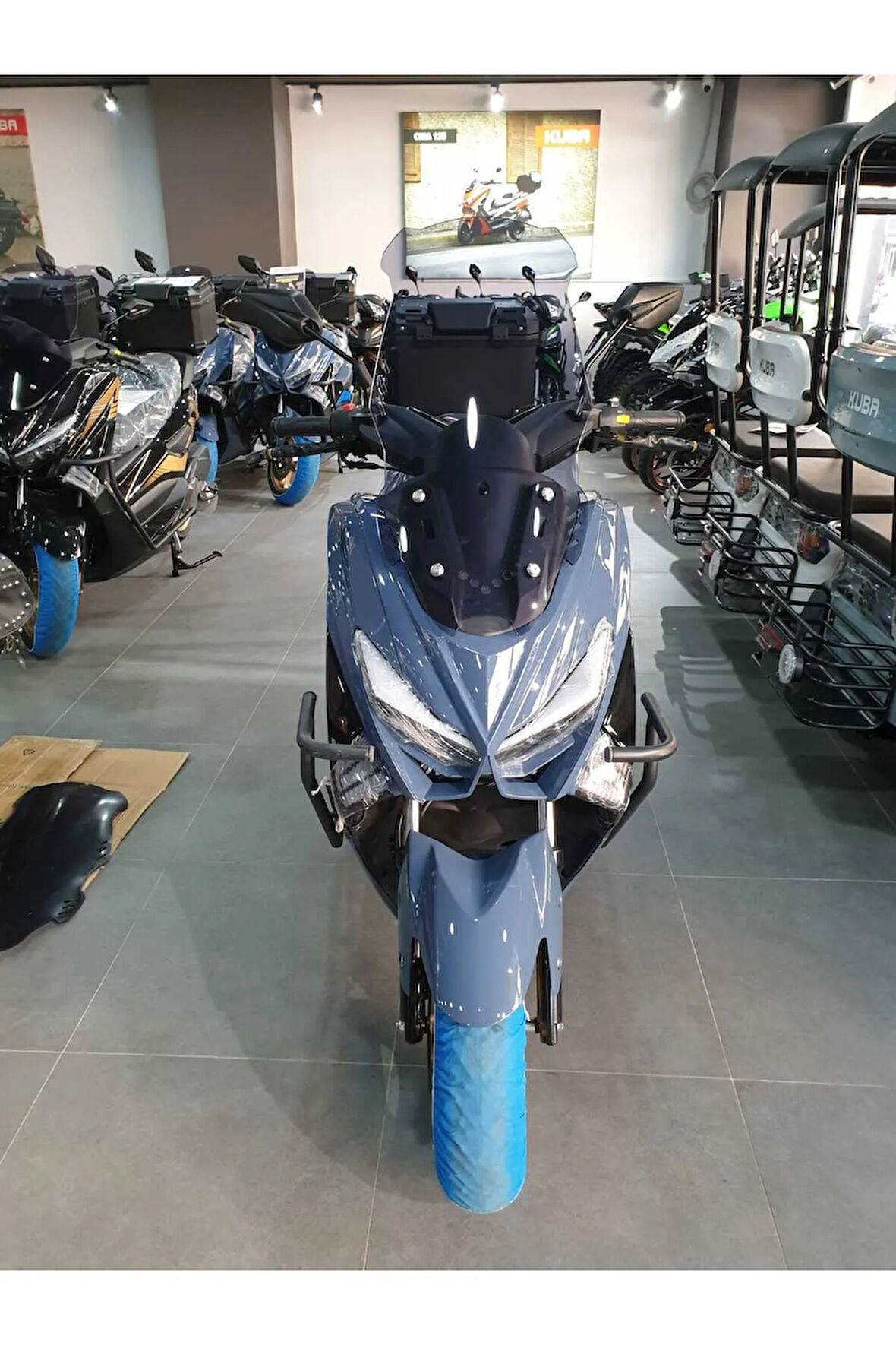 Kuba Newcity 125 Siperlik Ön Cam 2023 2024 Model 75cm Açıkfüme Renkli 4mm UZUN CAM