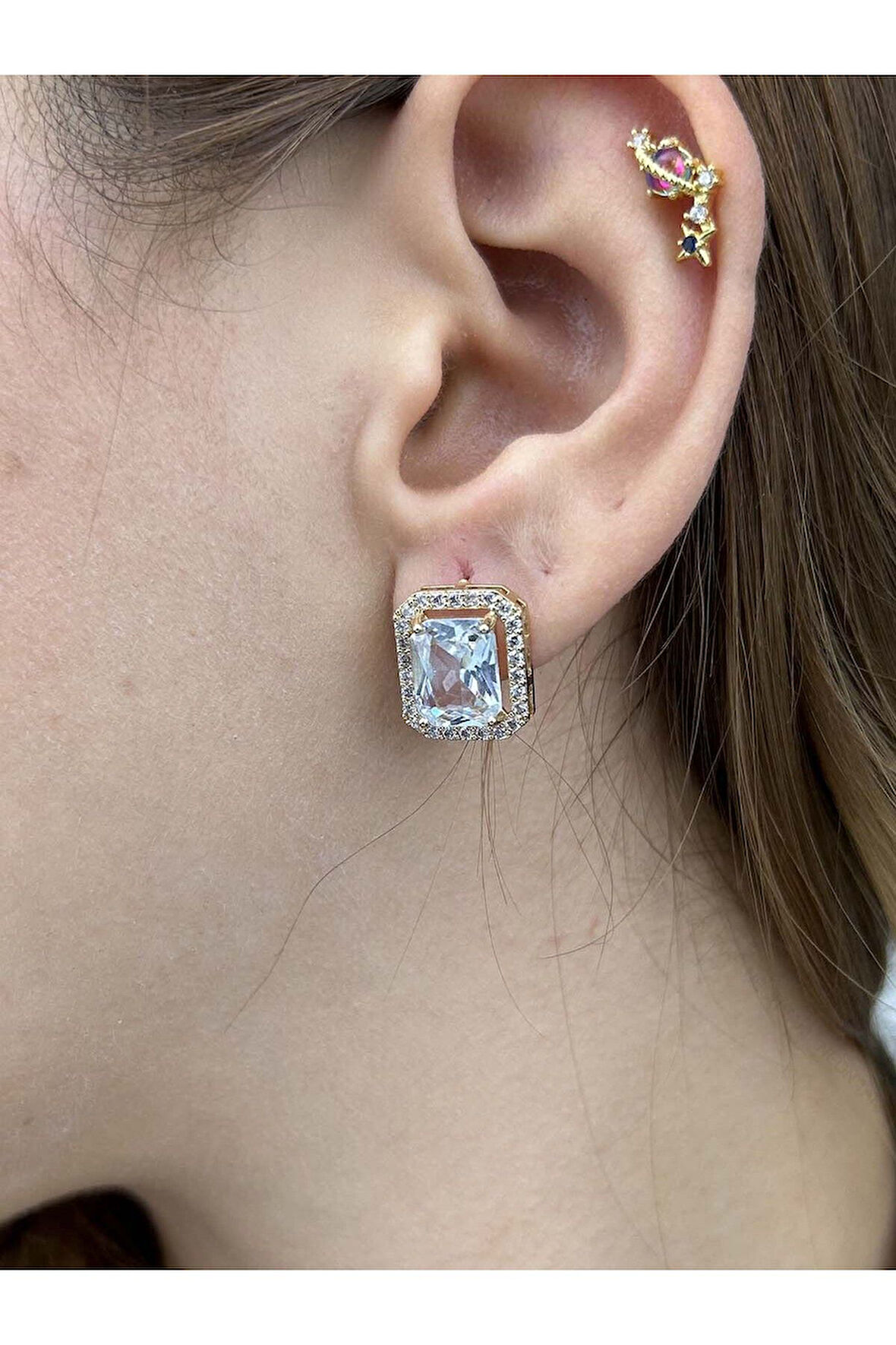 Zirkon Taşlı, Baget Model, Paslanmaz Çelik Küpe 42, Kasa Altın Renk