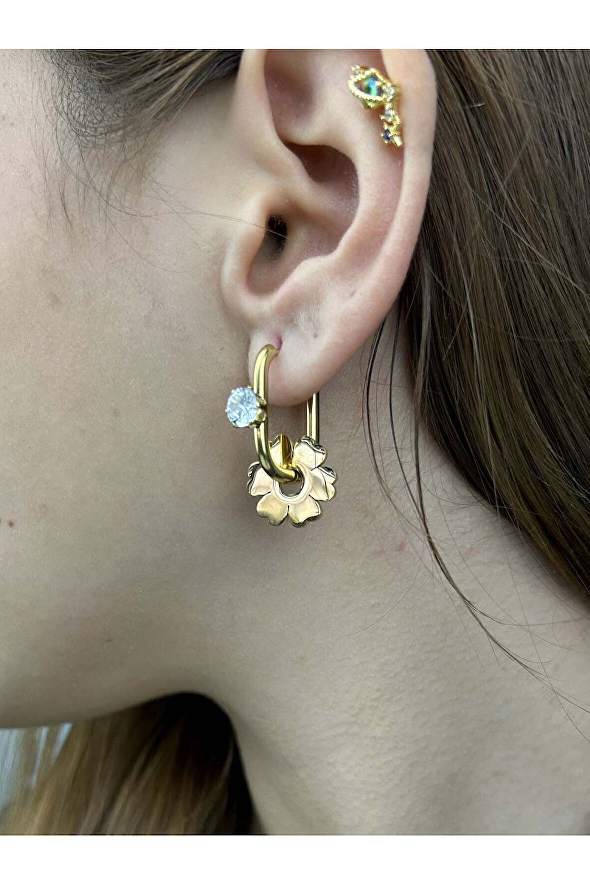 Zirkon Taşlı, Çiçek Figürlü, Paslanmaz Çelik Küpe 77, Altın Renk