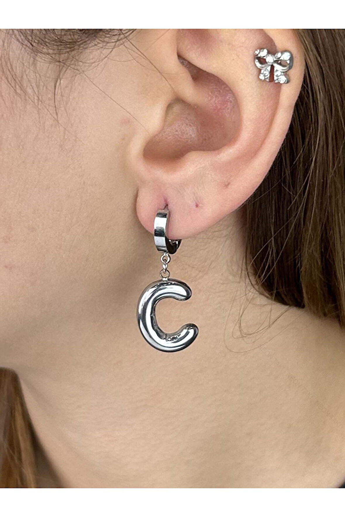 C Harfi, Balon Formlu, Paslanmaz Çelik Küpe 290, Gümüş Renk