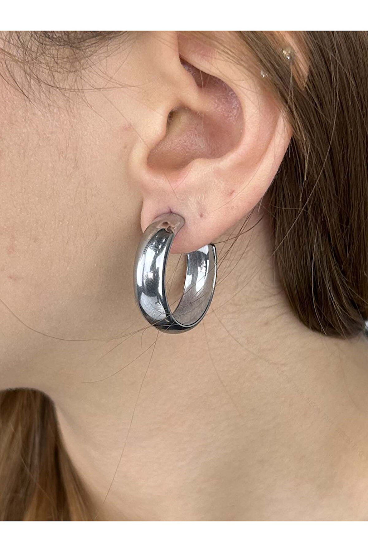 Geniş Yassı Formlu, Halka Model, Paslanmaz Çelik Küpe 353, Gümüş Renk