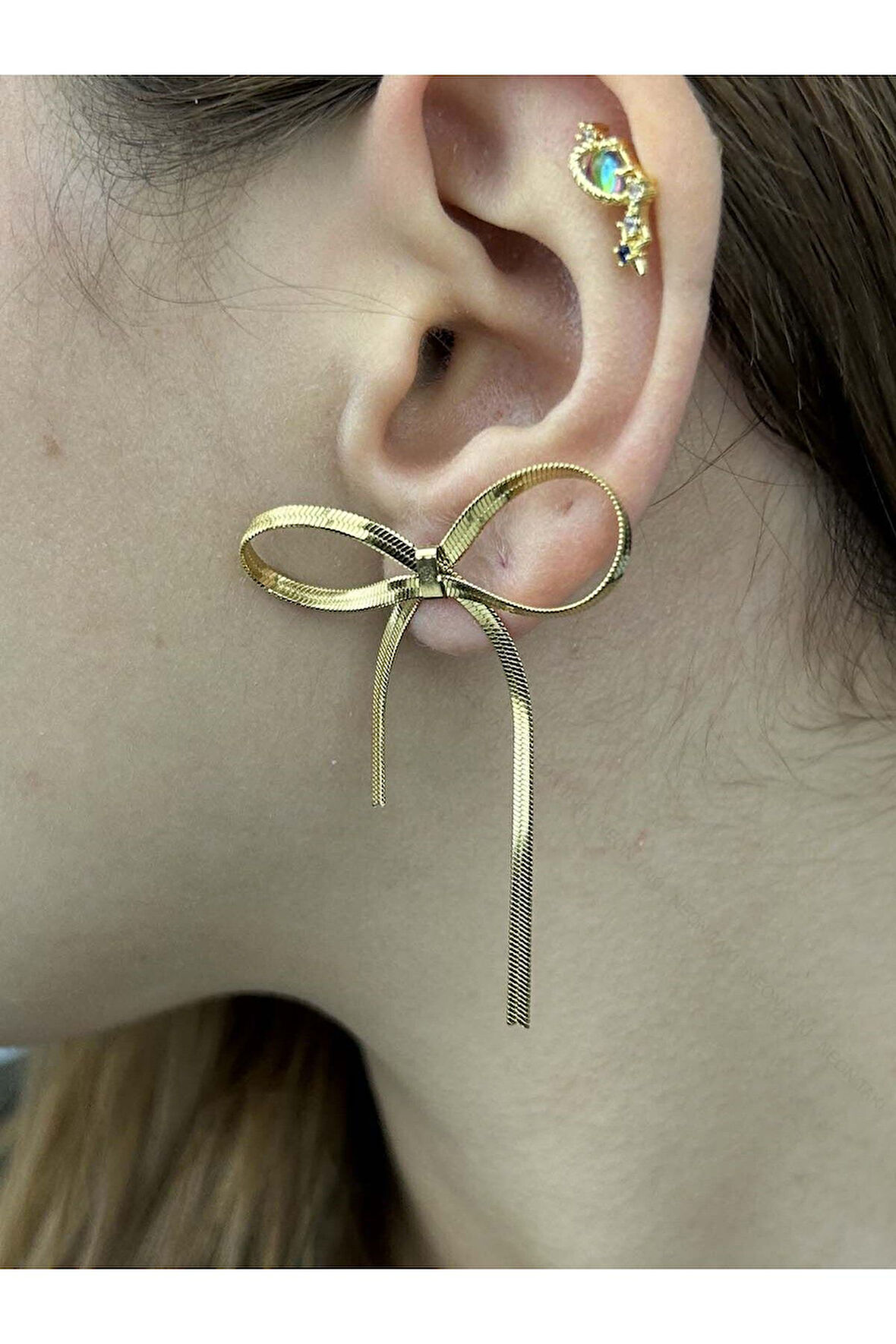 Fiyonk Figürlü, Sallantılı Model, Paslanmaz Çelik Küpe 461, Altın Renk