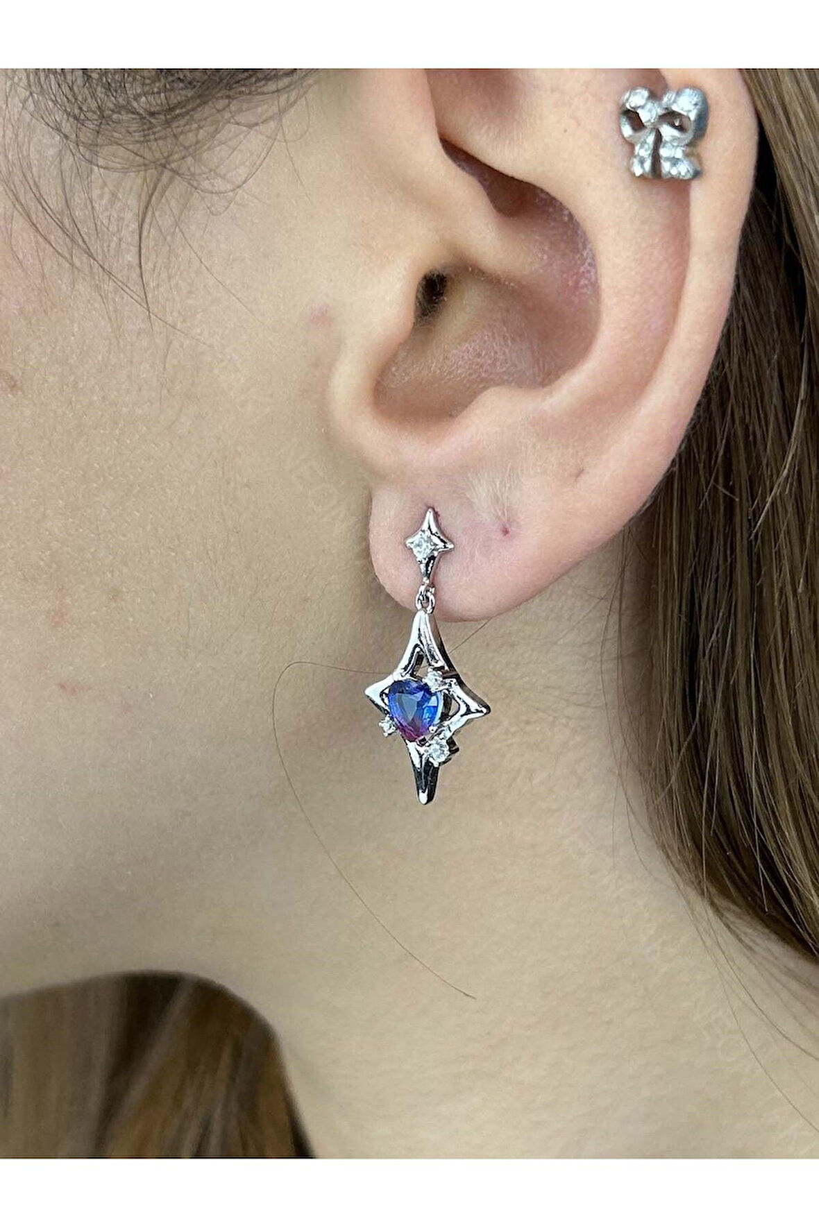 Renkli Taşlı, Kalp Figürlü Kore Tarzı Küpe 598, Gümüş Renk