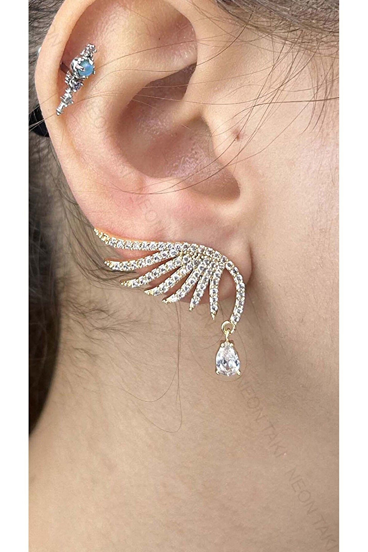 Zirkon Taşlı, Melek Kanadı, Vip Küpe 602, Altın Renk