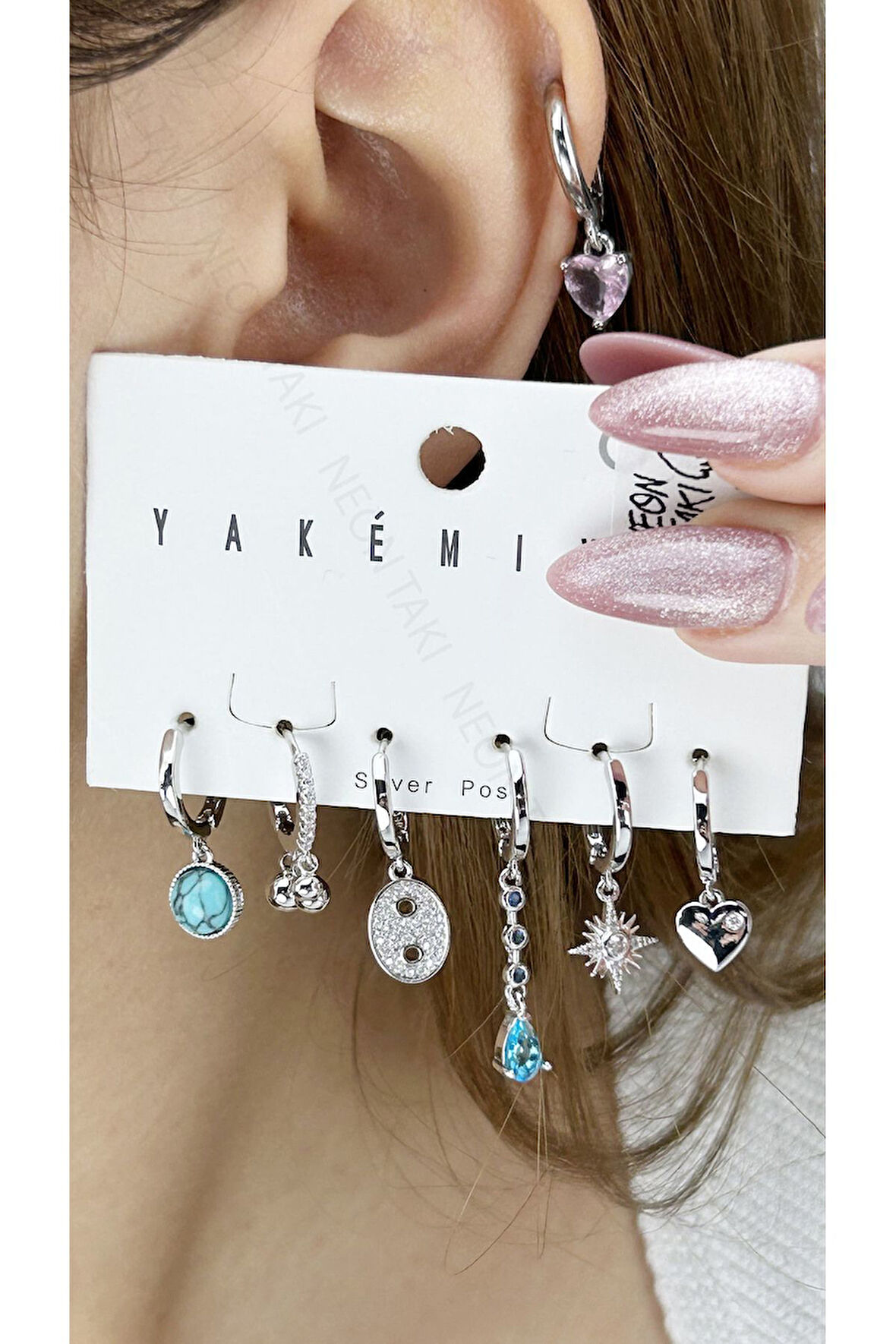 Çoklu, Zirkon Taşlı, Gümüş Pimli, Çelik Küpe 621, Gümüş Renk