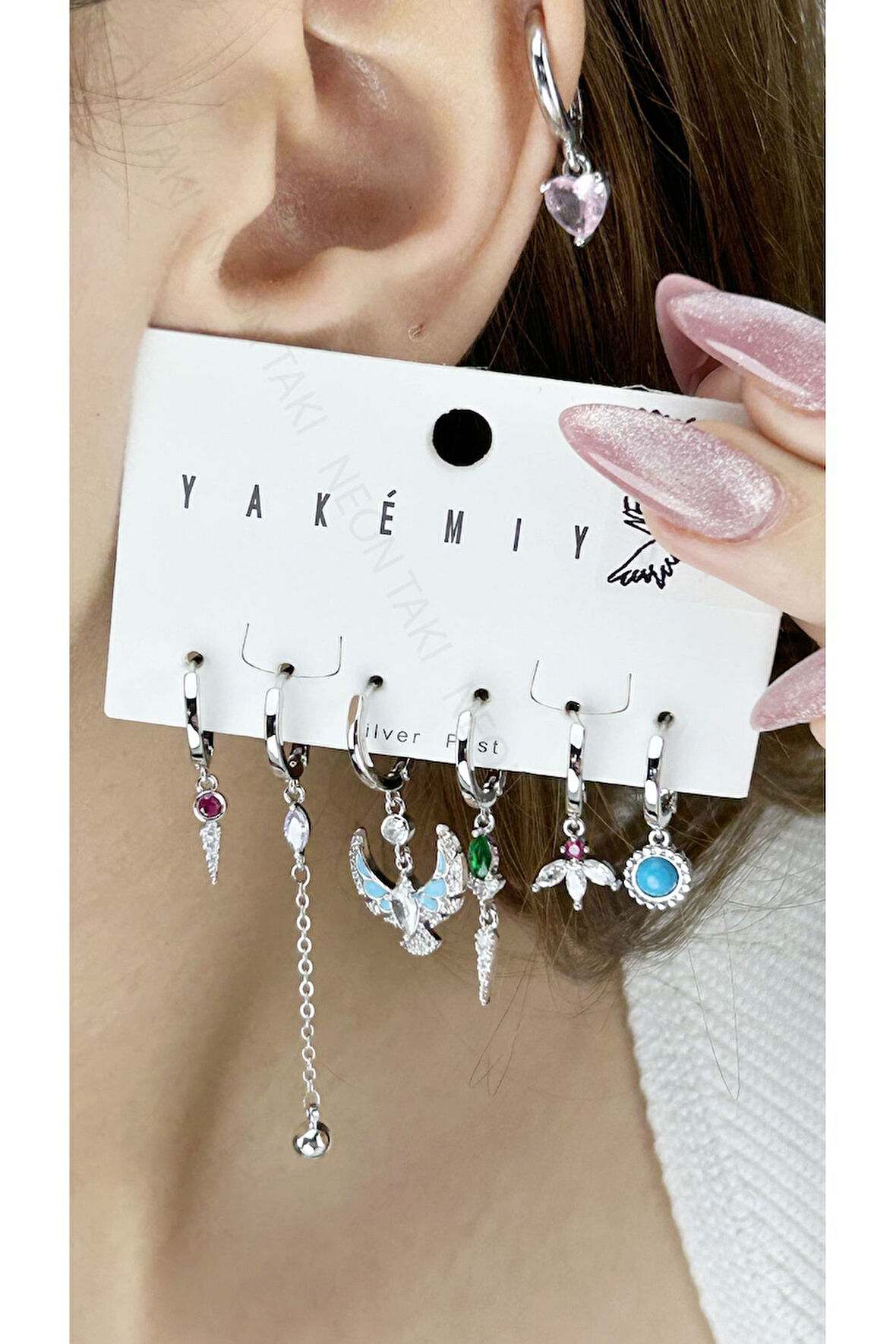 Çoklu, Zirkon Taşlı, Gümüş Pimli, Çelik Küpe 623, Gümüş Renk