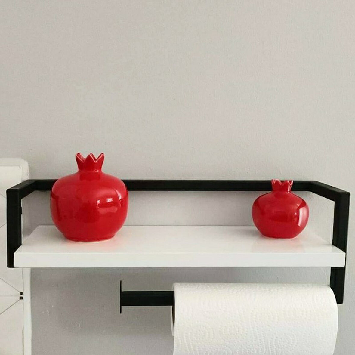 Defne Metal Kağıt Havluluk – Raflı, Şık Ve Fonksiyonel Tasarım | Mutfak & Banyo Için