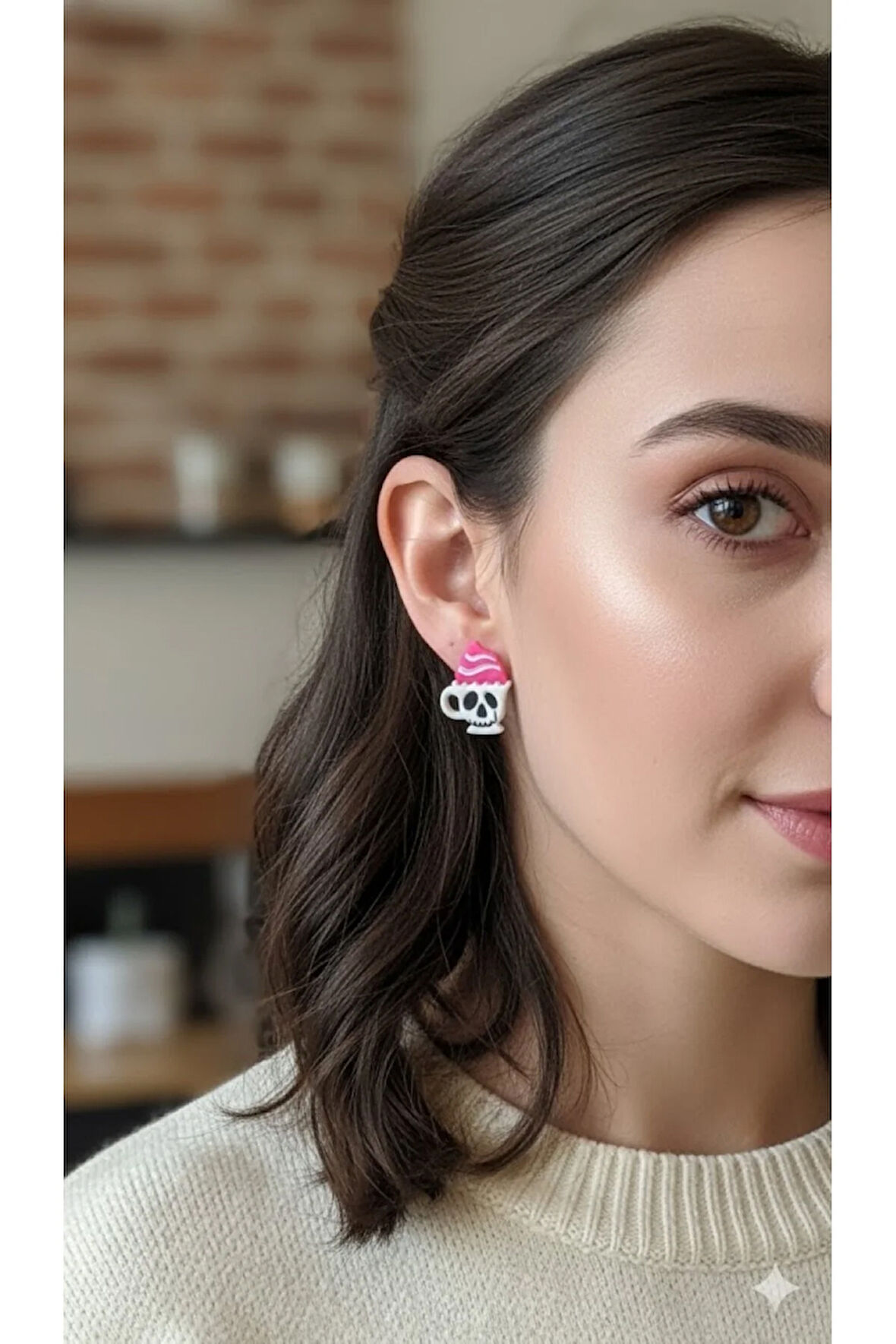 Skulatte Pembe Kremalı Kupa Tasarımlı El Yapımı Küpe – Halloween Temalı –