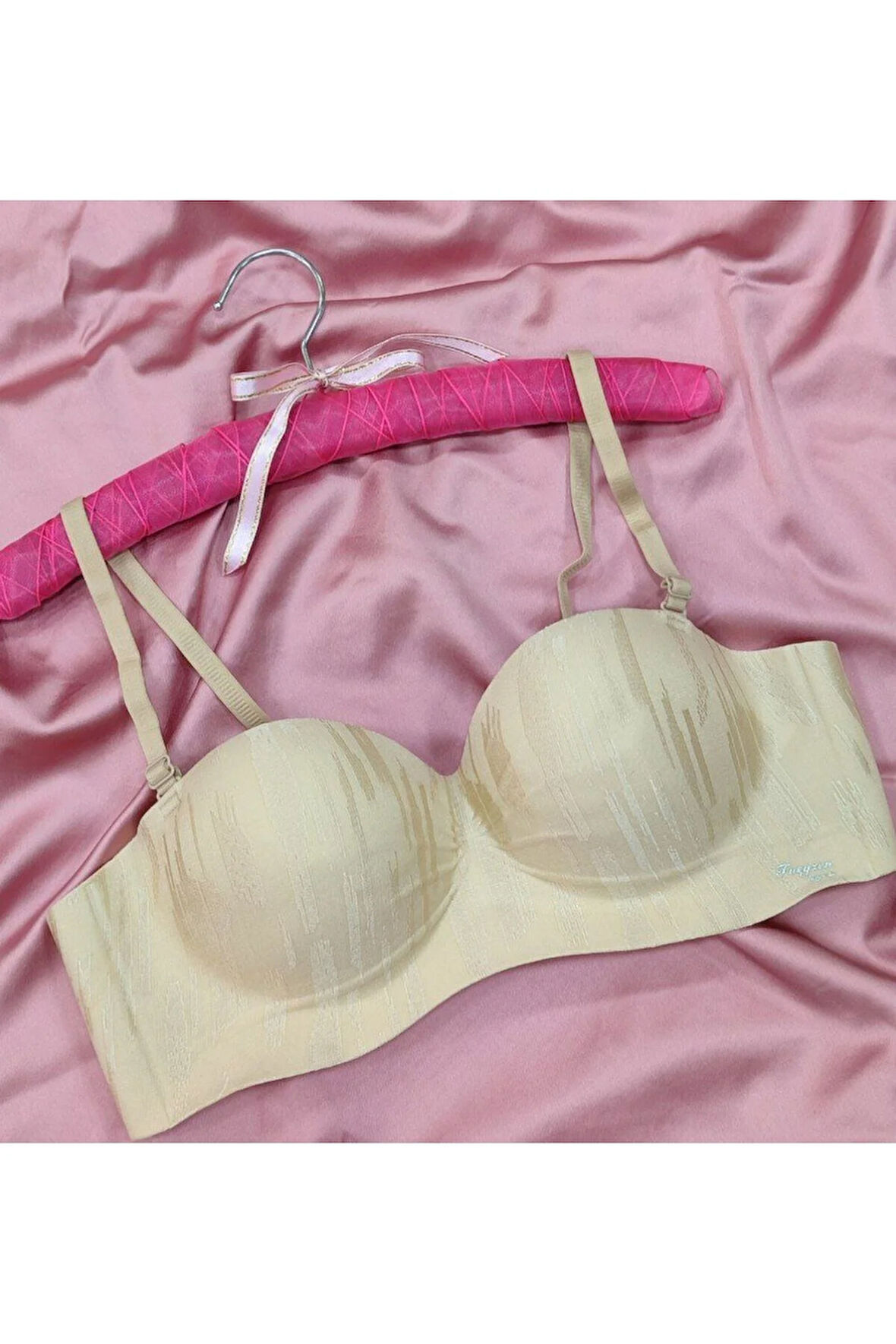 Lazer Kesim Dikişsiz Sütyen, Dolgulu Iz Yapmaz Balensiz Çizgili Sütyen