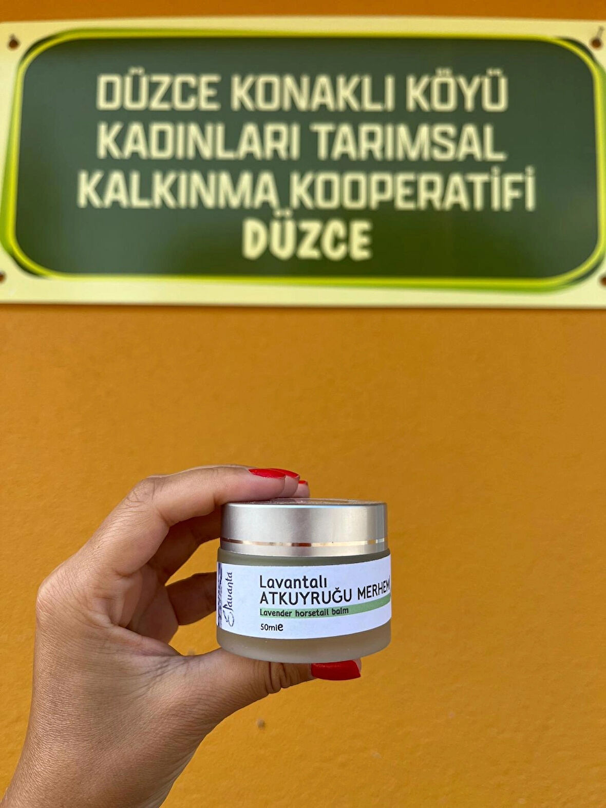 Düzce'den Lavantalı Atkuyruğu Merhemi