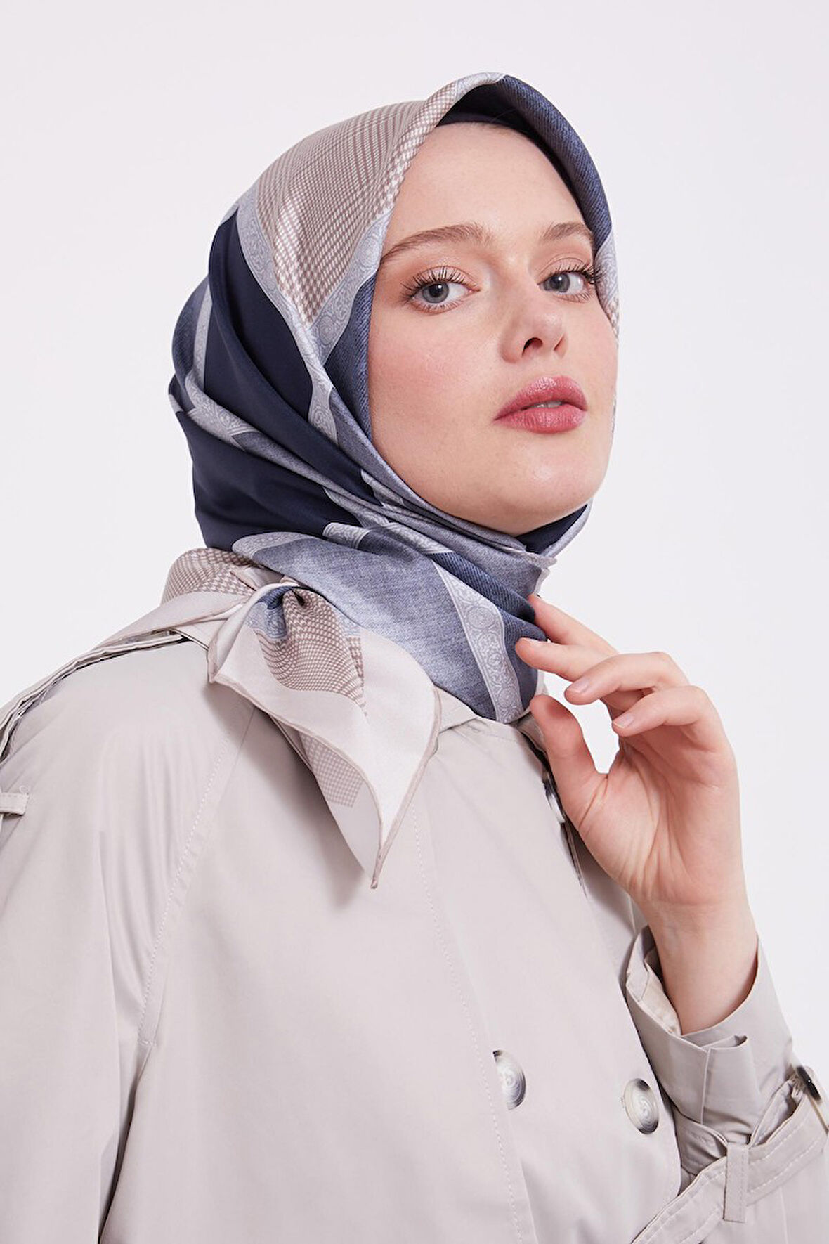 Levidor Twill İpek Eşarp LD4181