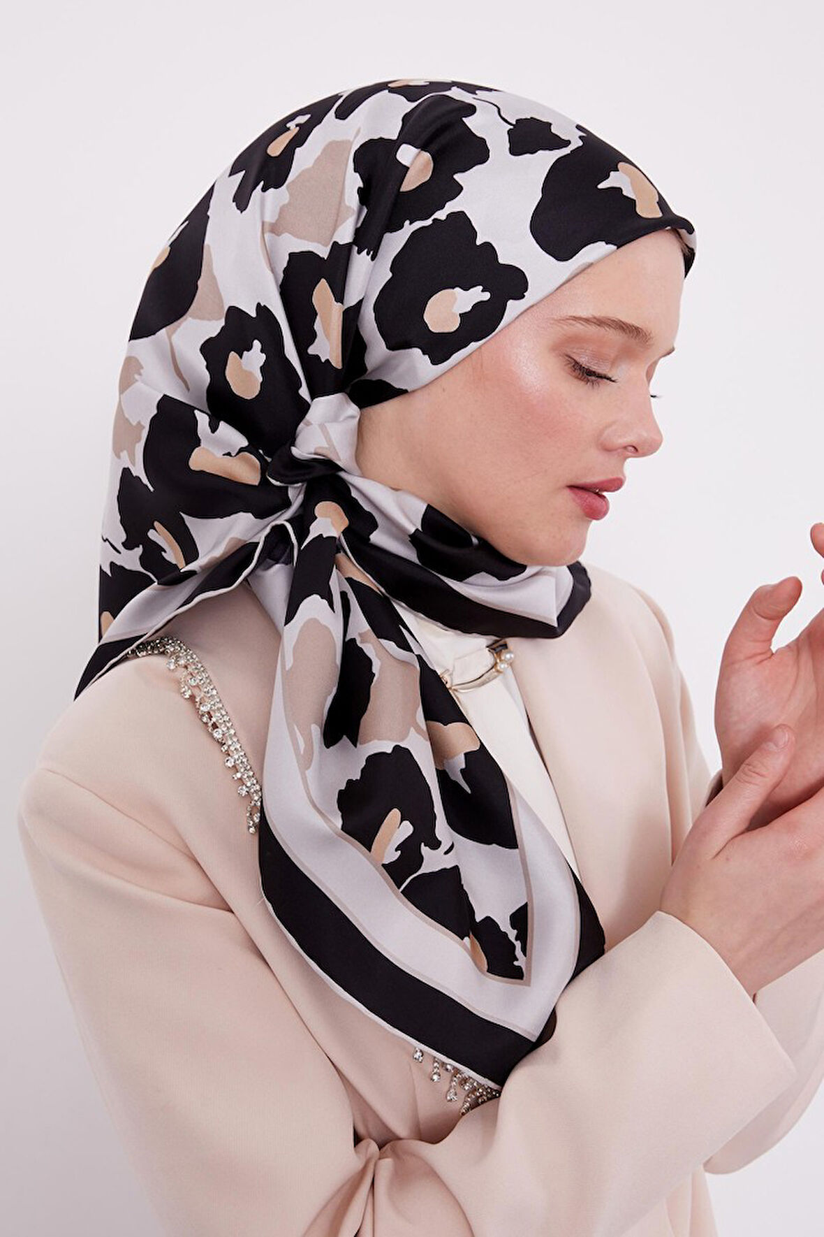 Levidor Twill İpek Eşarp LD4133