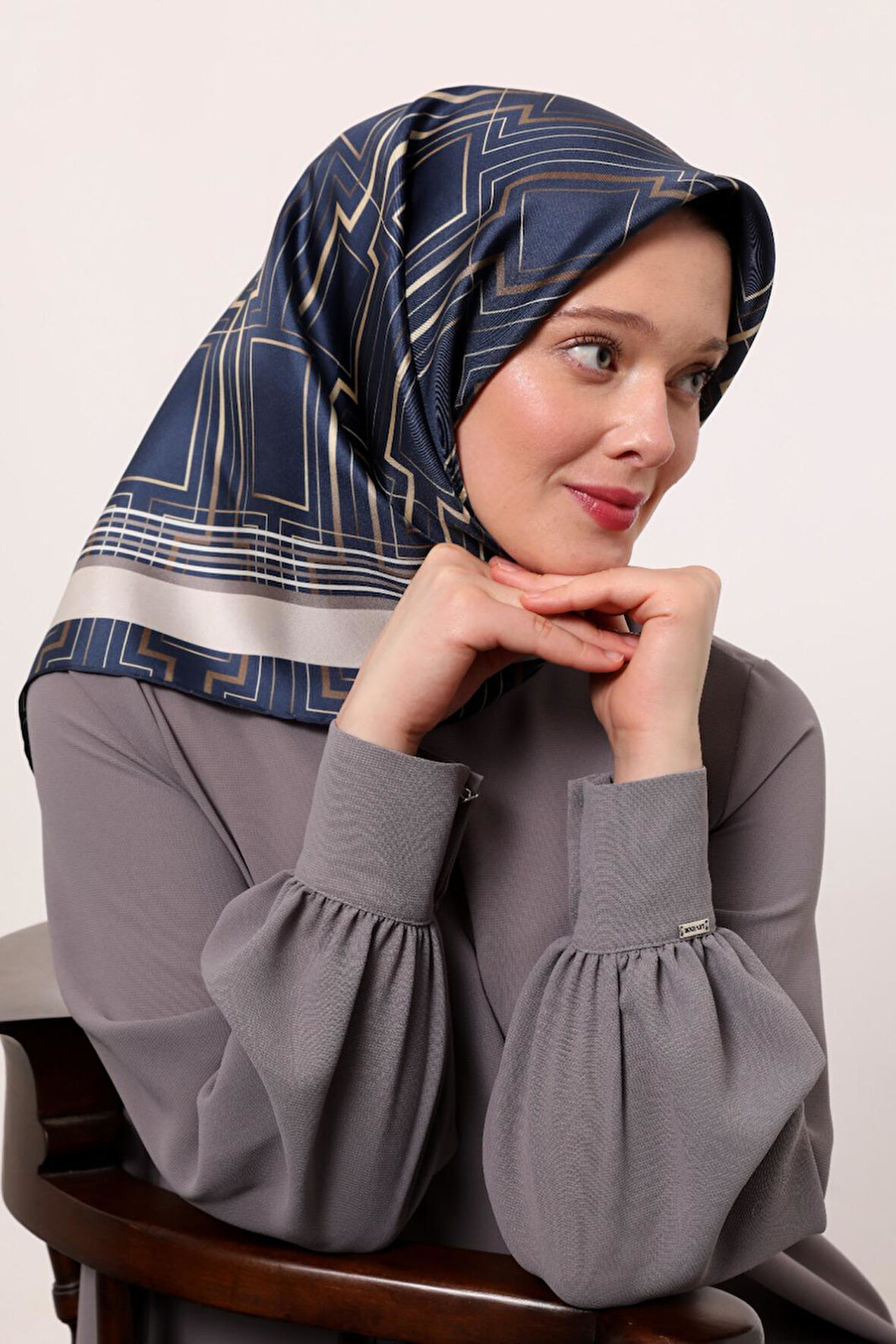 Levidor Twill İpek Eşarp LD4125