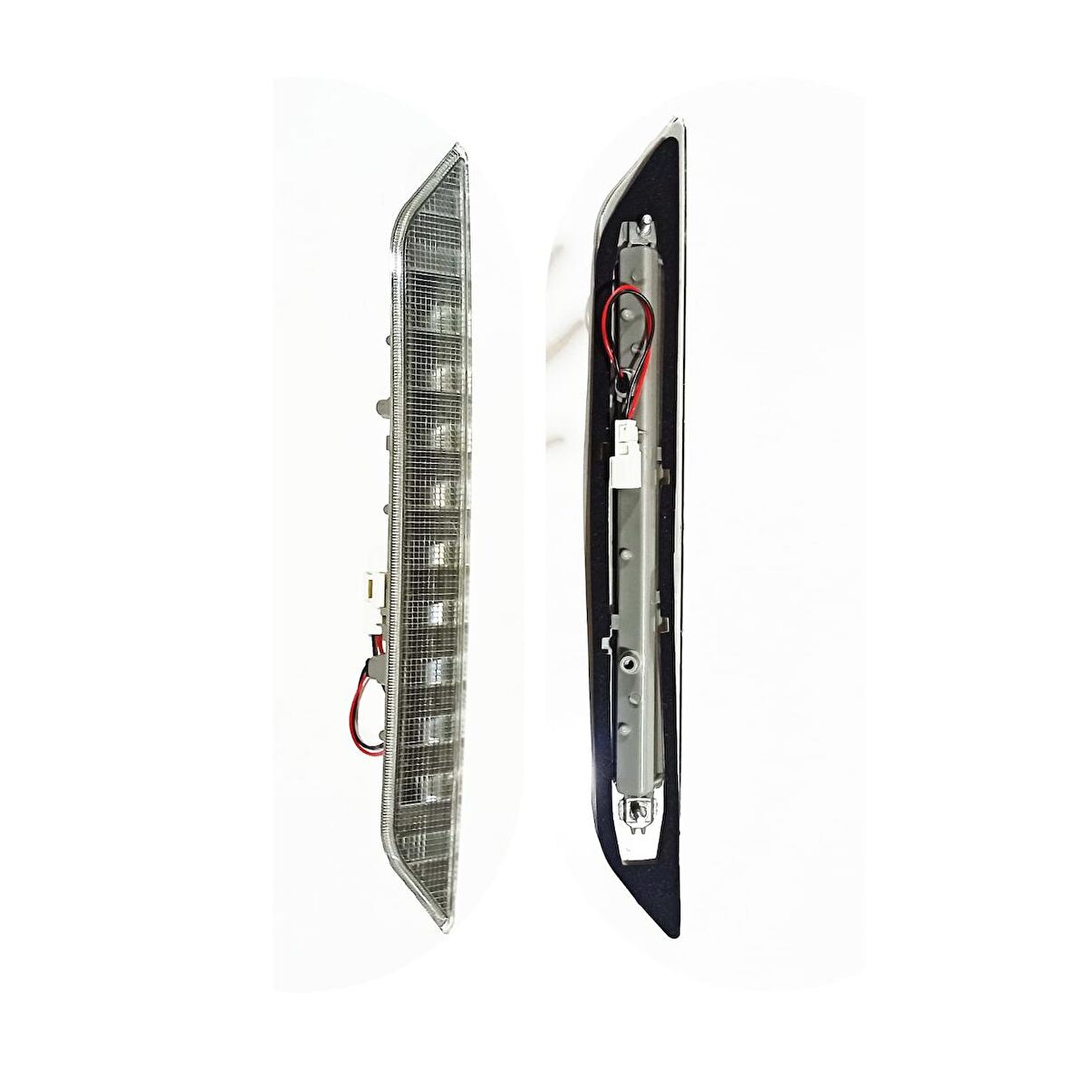 LEOPARTS Nissan Xtrail Bagaj Reflektörü (Üst Beyaz) 2007-2013 26590-JG000