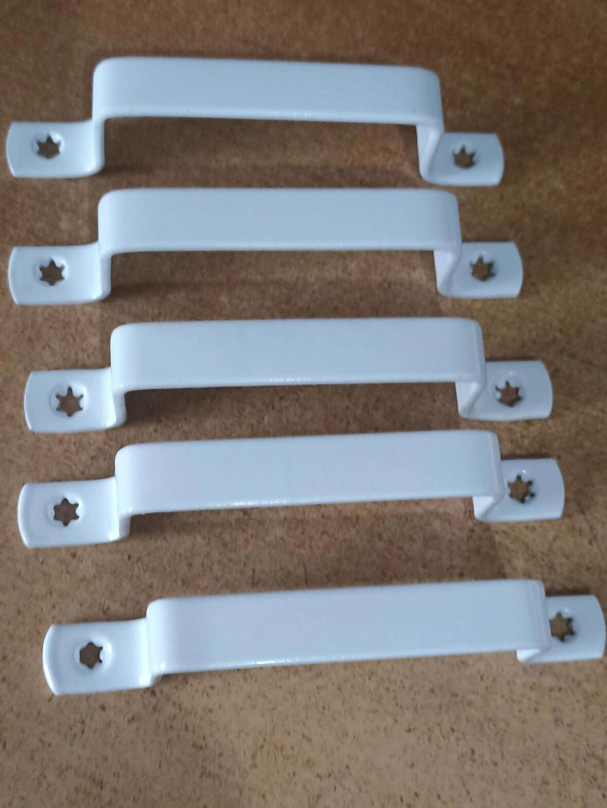 AYDEMİR DEMİR DOĞRAMA KULBU KÜÇÜK BEYAZ 5 ADET